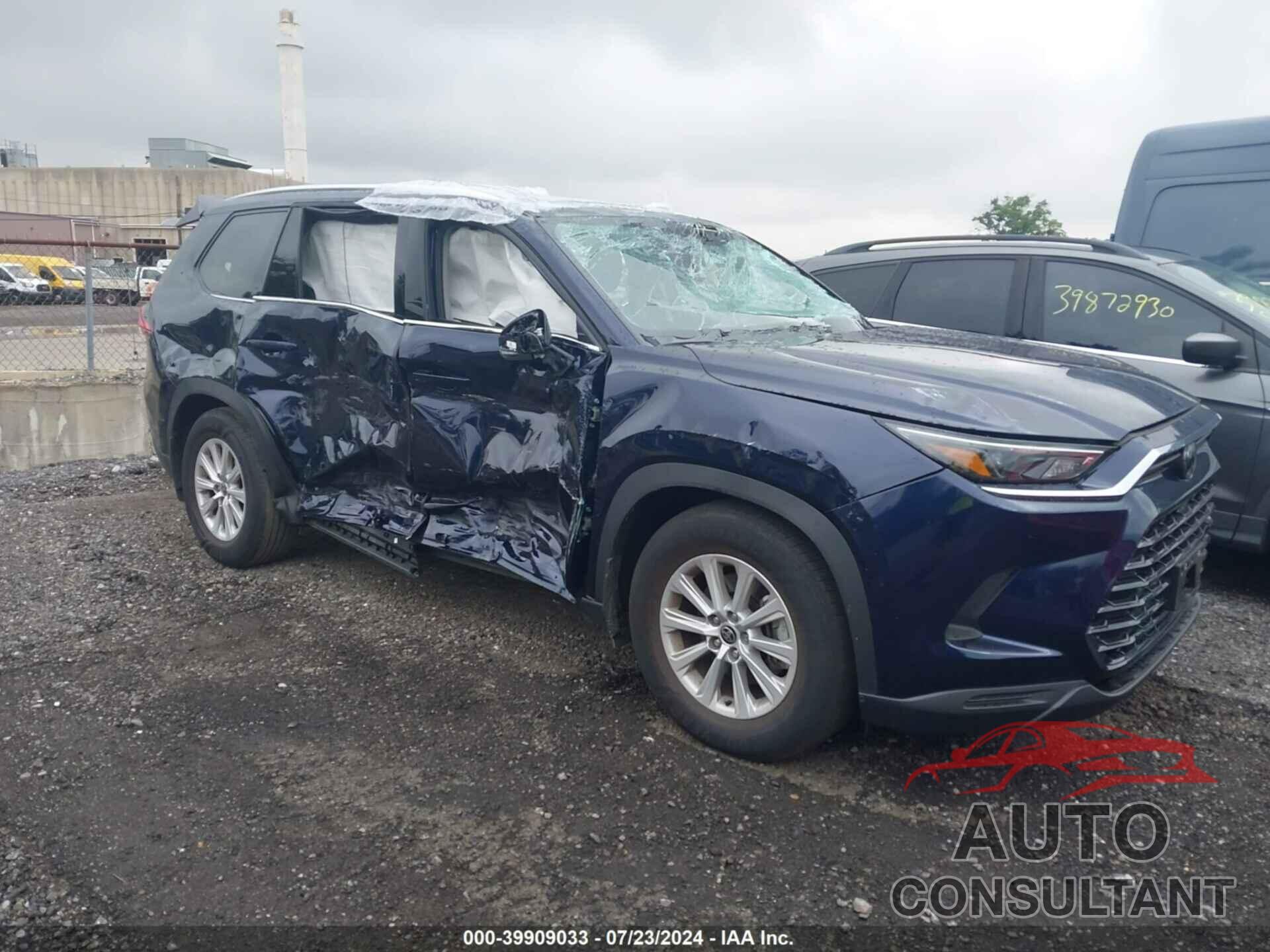 TOYOTA GRAND HIGHLANDER 2024 - 5TDAAAB56RS027648