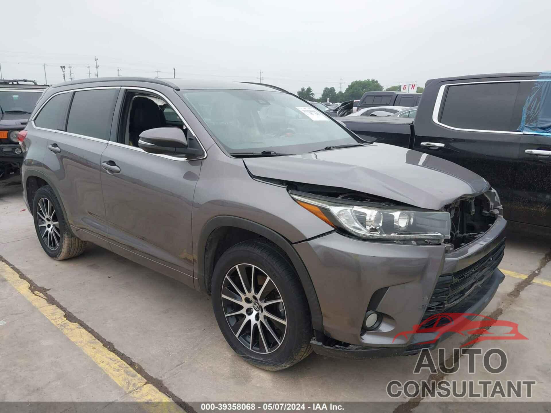 TOYOTA HIGHLANDER 2017 - 5TDKZRFH8HS521069