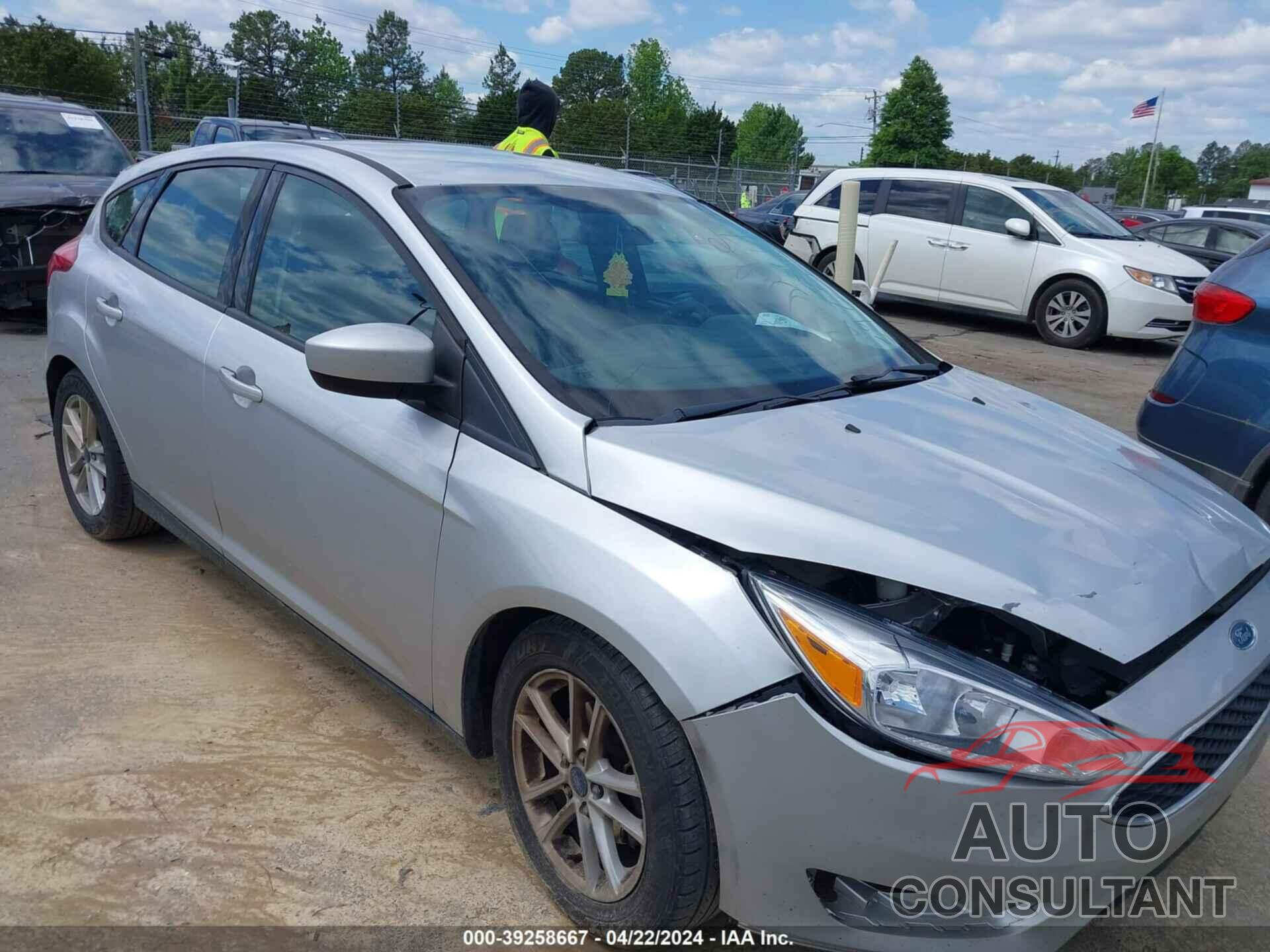 FORD FOCUS 2018 - 1FADP3K25JL316108