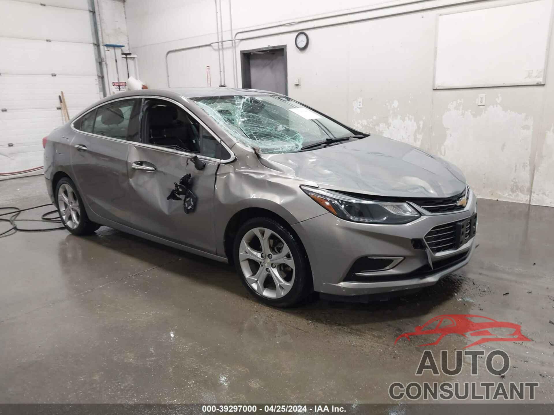 CHEVROLET CRUZE 2018 - 1G1BF5SM3J7193296