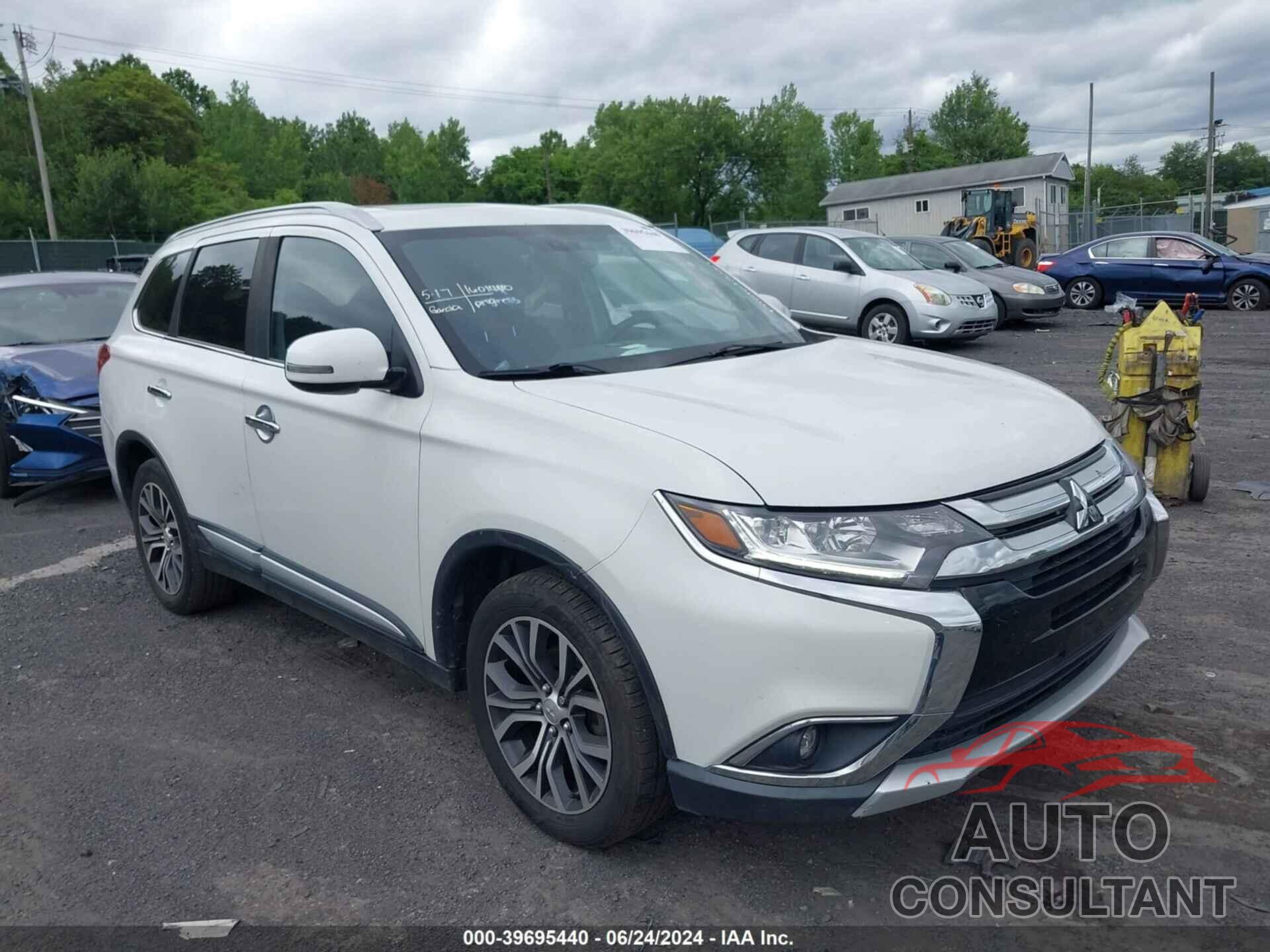 MITSUBISHI OUTLANDER 2018 - JA4AZ3A39JZ025927
