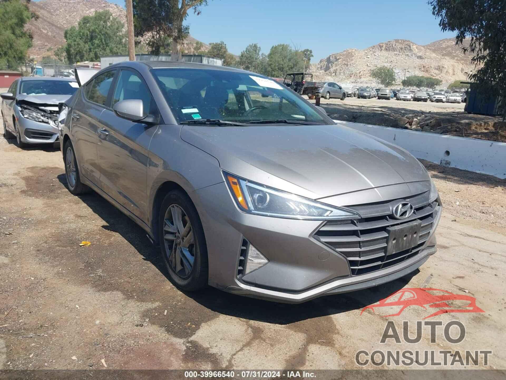 HYUNDAI ELANTRA 2020 - KMHD84LF1LU961457