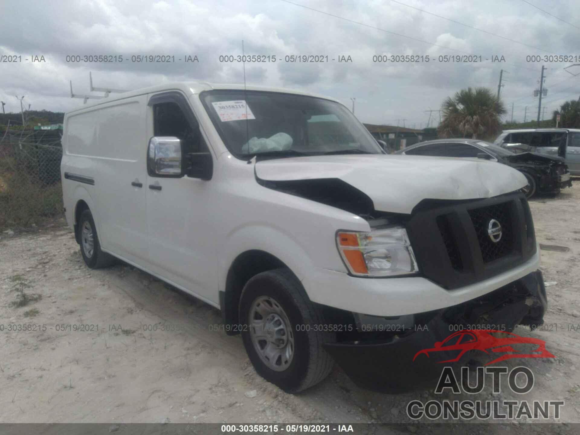 NISSAN NV CARGO 2017 - 1N6AF0KY7HN802577