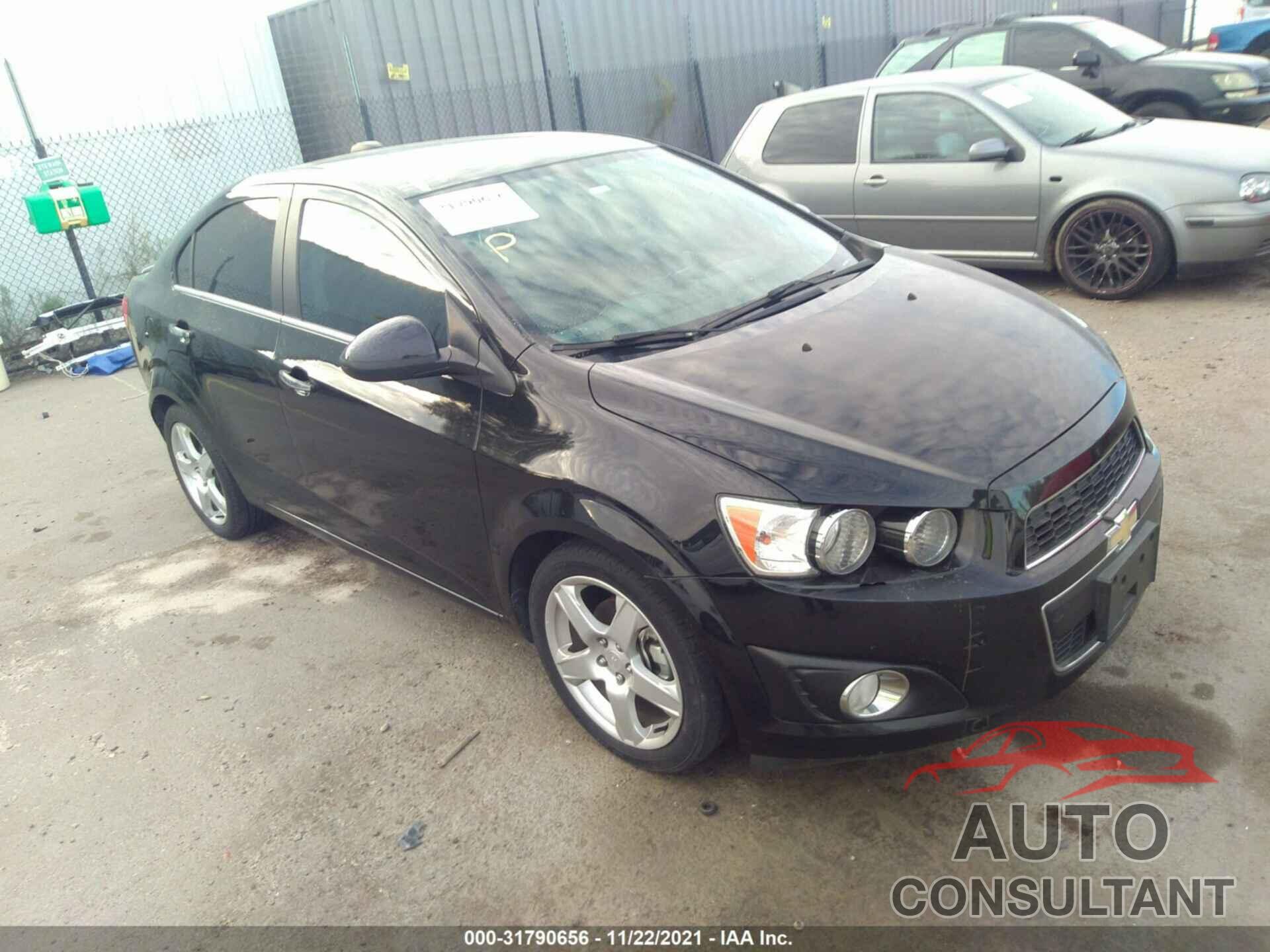 CHEVROLET SONIC 2016 - 1G1JE5SB1G4148753