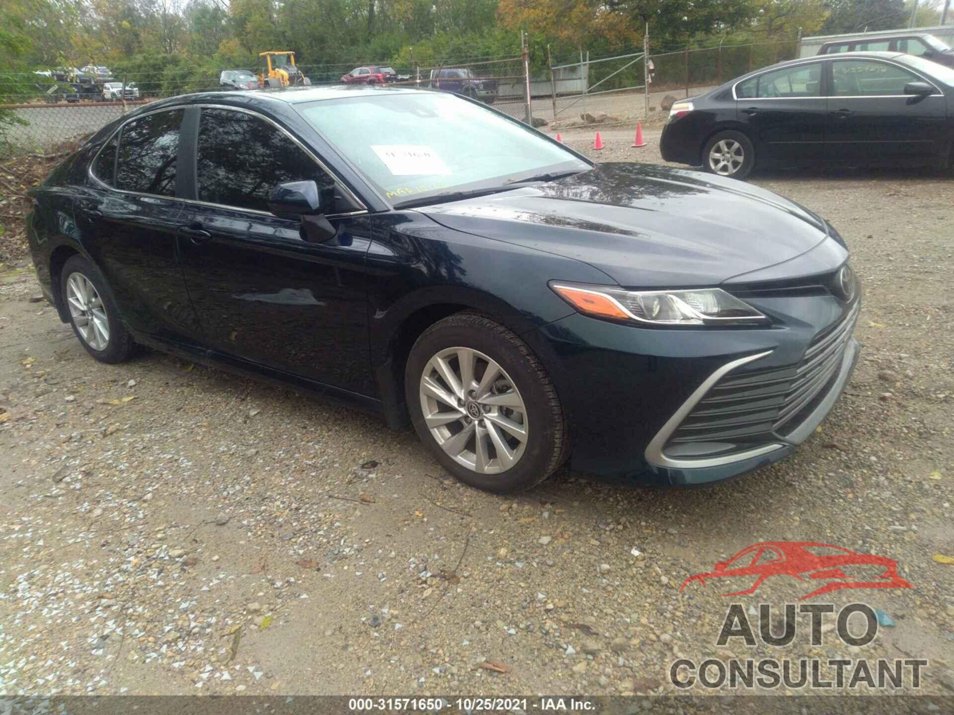 TOYOTA CAMRY 2021 - 4T1C11AK2MU523966