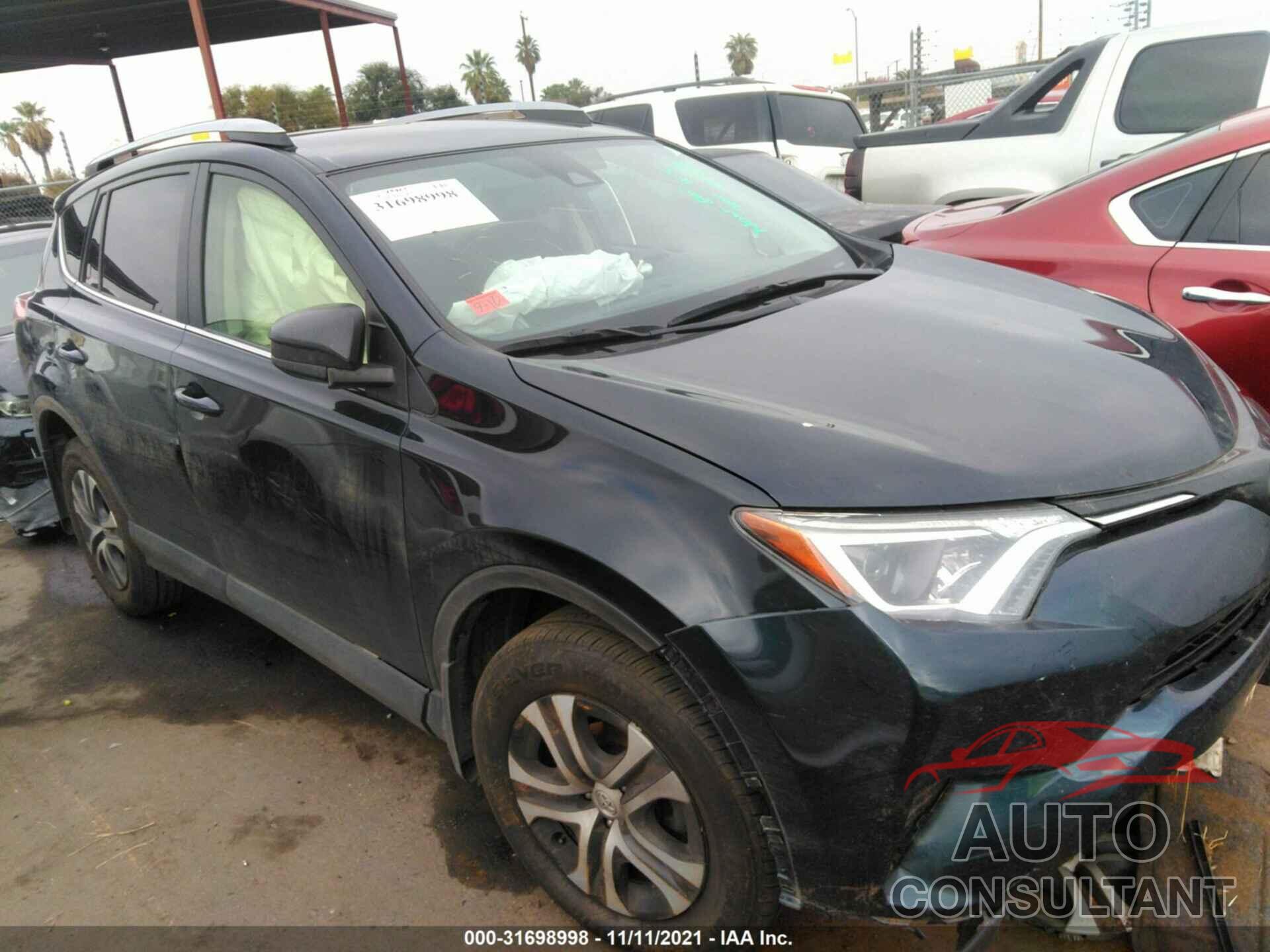 TOYOTA RAV4 2018 - JTMZFREV6JD115596