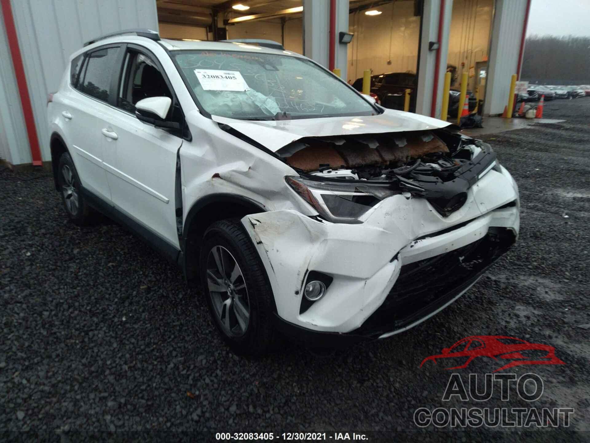 TOYOTA RAV4 2018 - JTMRFREV8JJ224627
