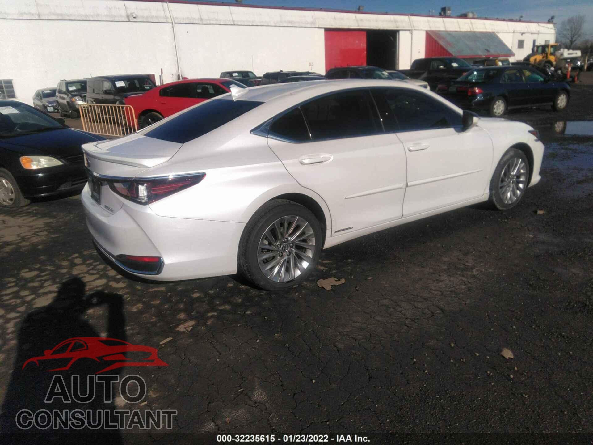 LEXUS ES 2020 - 58AE21B14LU008535