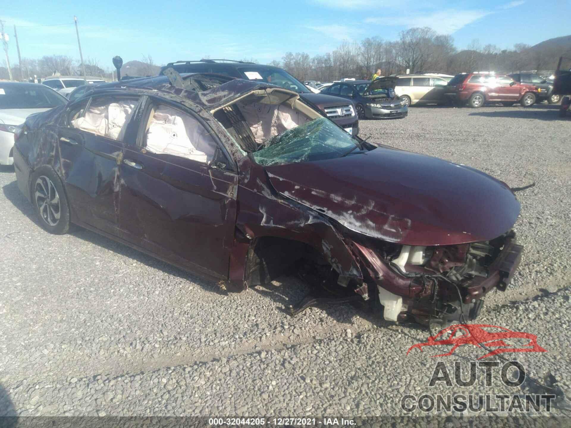 HONDA ACCORD SEDAN 2016 - 1HGCR3F86GA033270