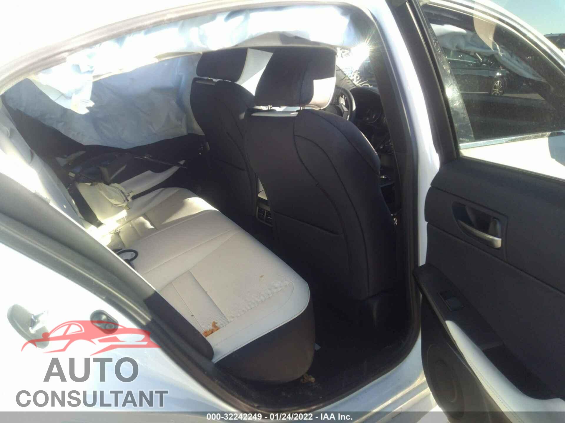 LEXUS IS 2021 - JTHGZ1B23M5045014