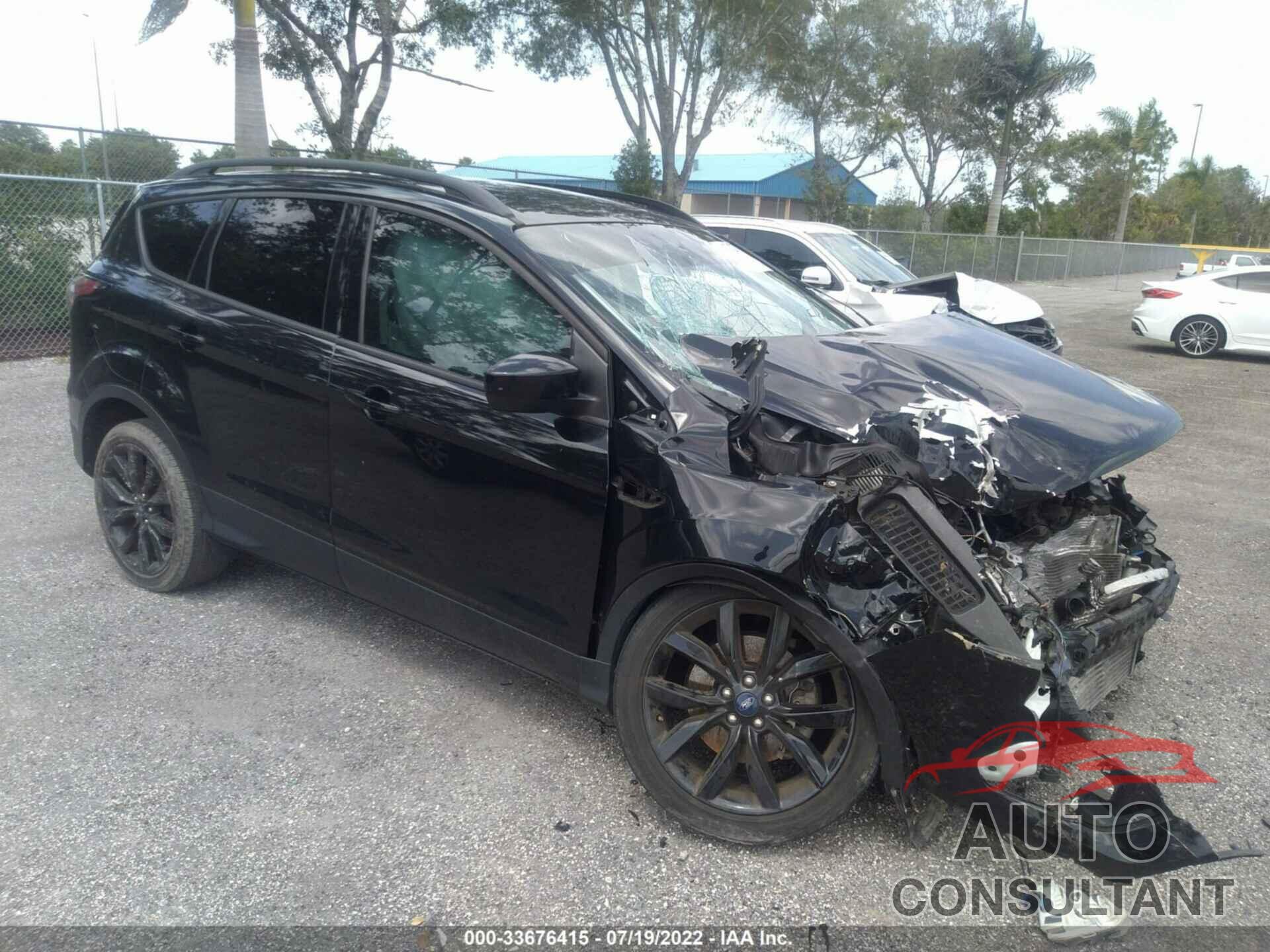FORD ESCAPE 2017 - 1FMCU0G97HUE30338