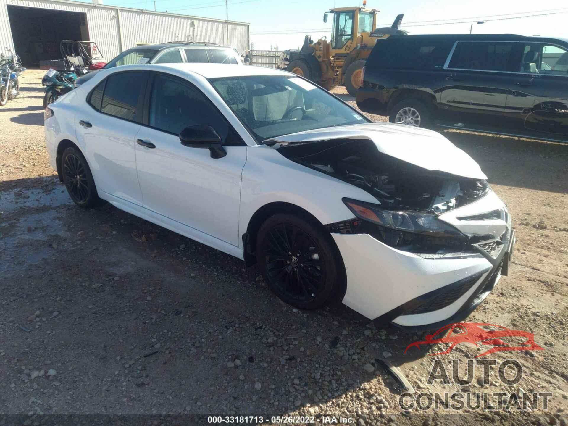 TOYOTA CAMRY 2021 - 4T1G11AK8MU449745