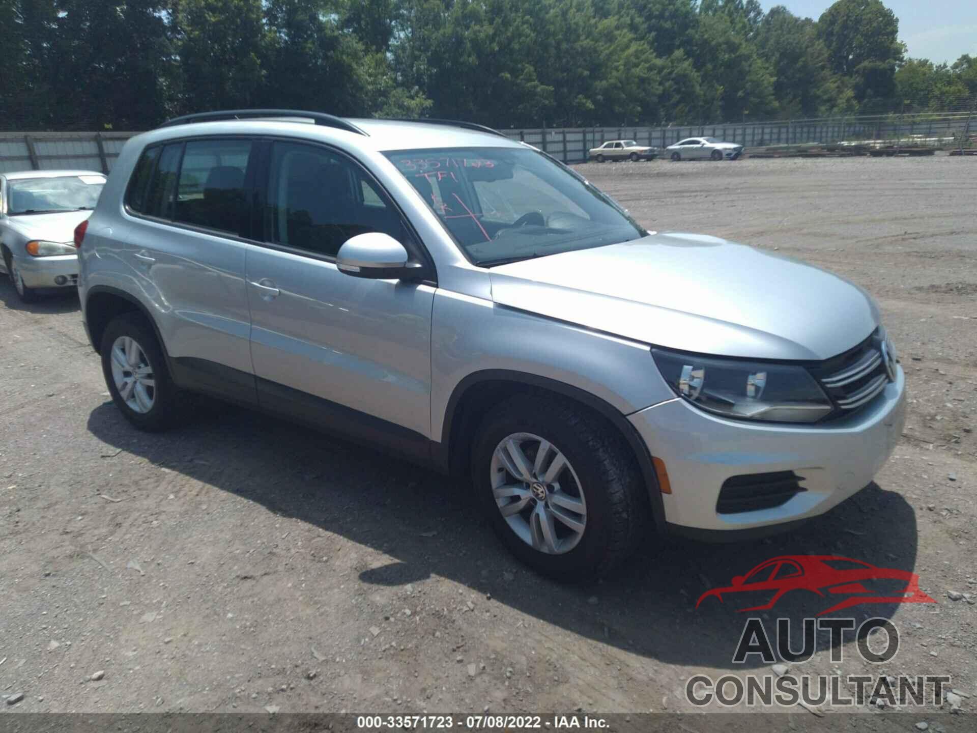 VOLKSWAGEN TIGUAN 2017 - WVGBV7AX3HW501757