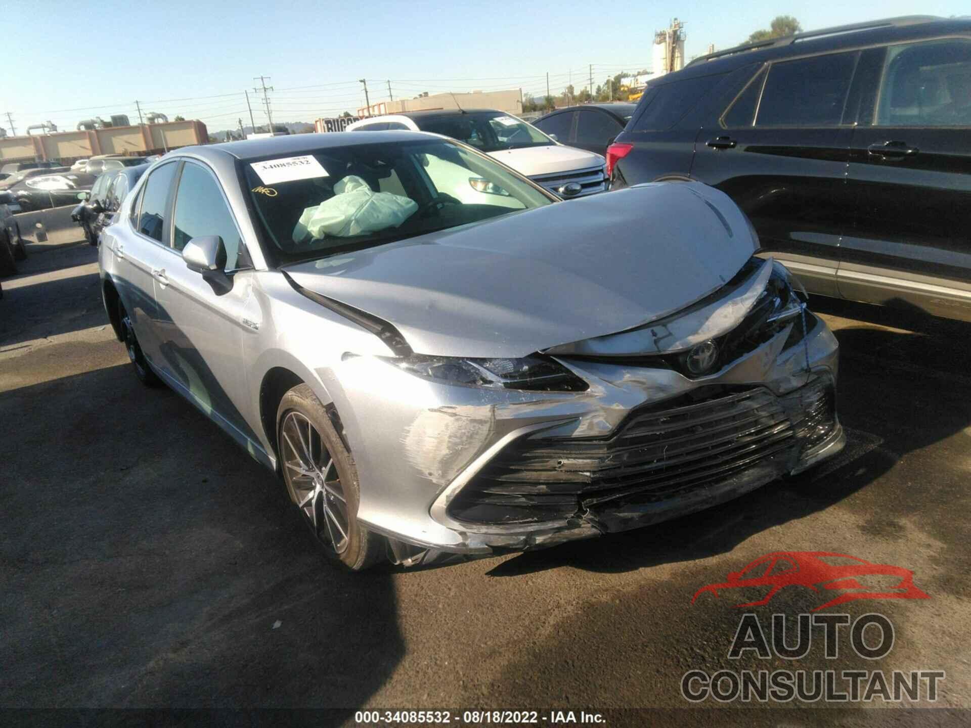 TOYOTA CAMRY 2021 - 4T1C31AK7MU552244