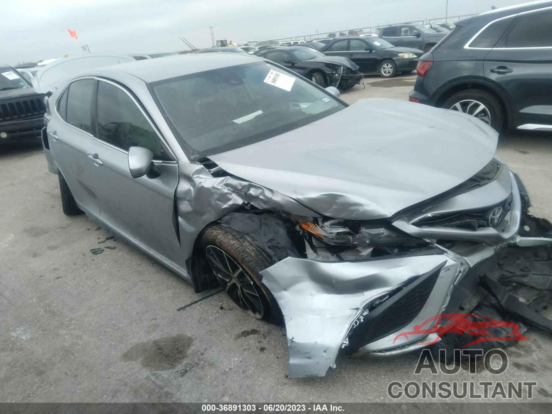 TOYOTA CAMRY 2021 - 4T1G11AK8MU514335