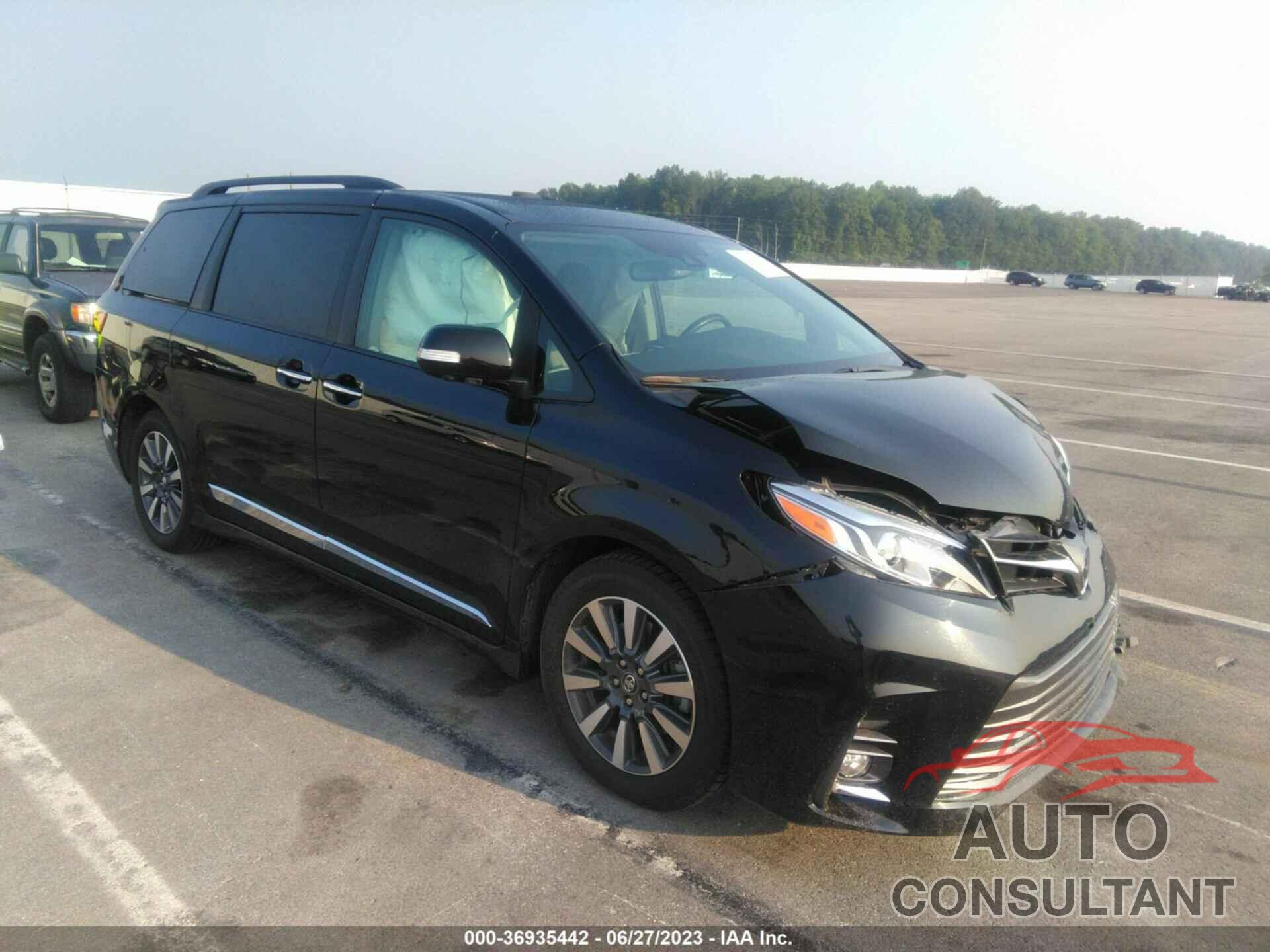 TOYOTA SIENNA 2018 - 5TDYZ3DC3JS958160