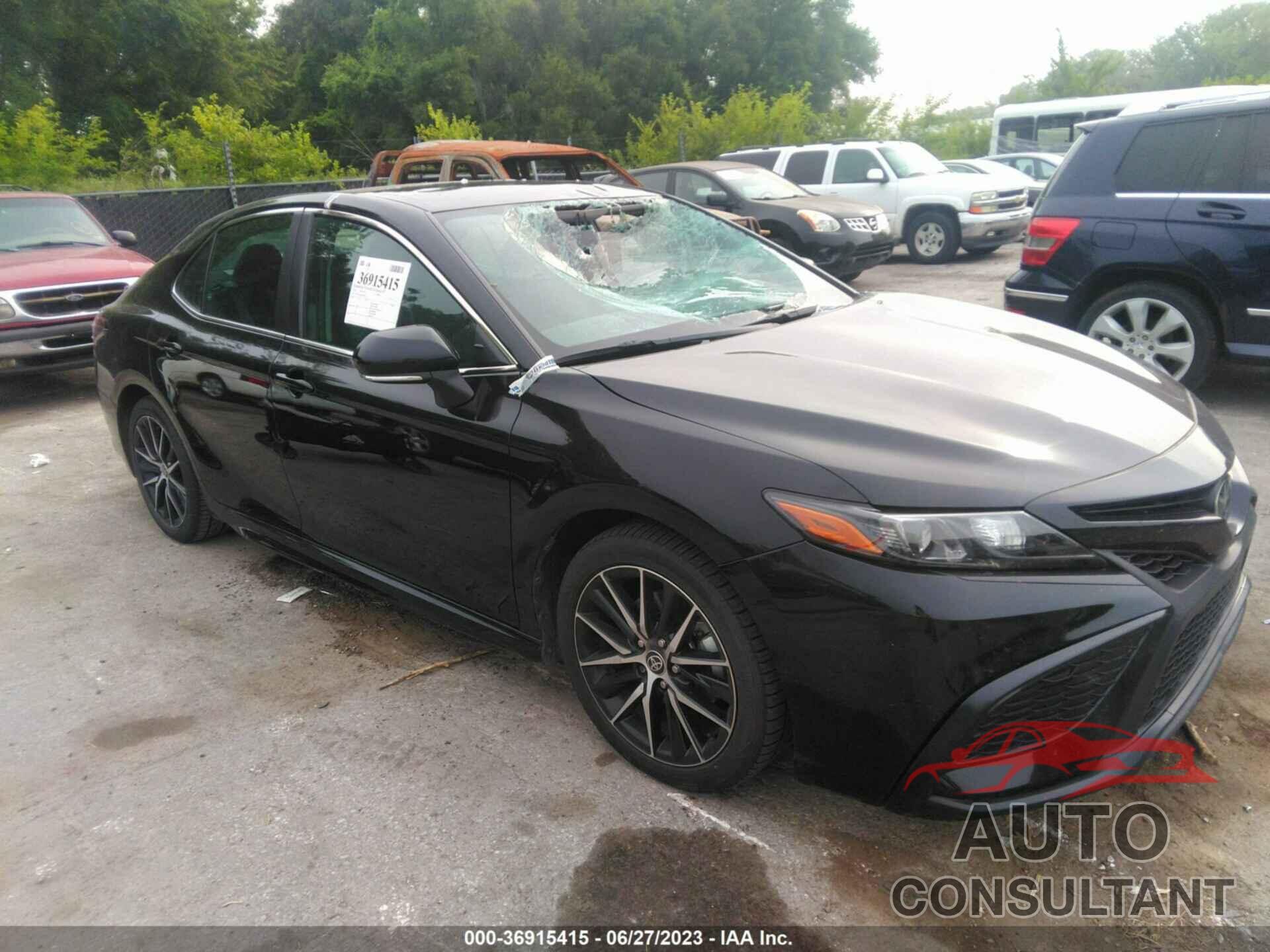 TOYOTA CAMRY 2022 - 4T1G11AK8NU672773