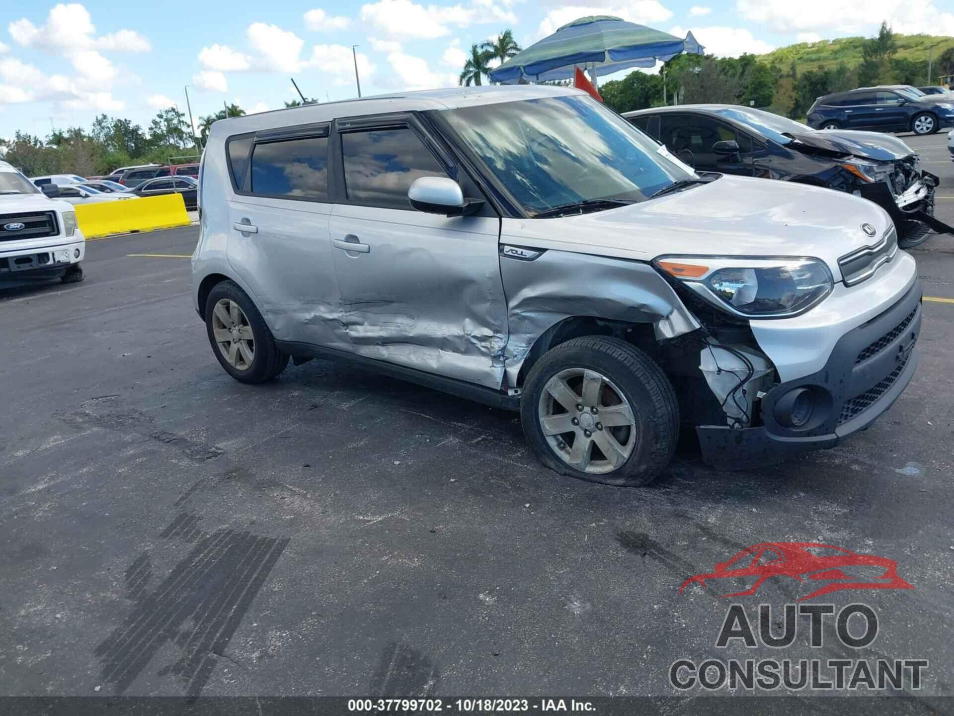 KIA SOUL 2018 - KNDJN2A20J7615965