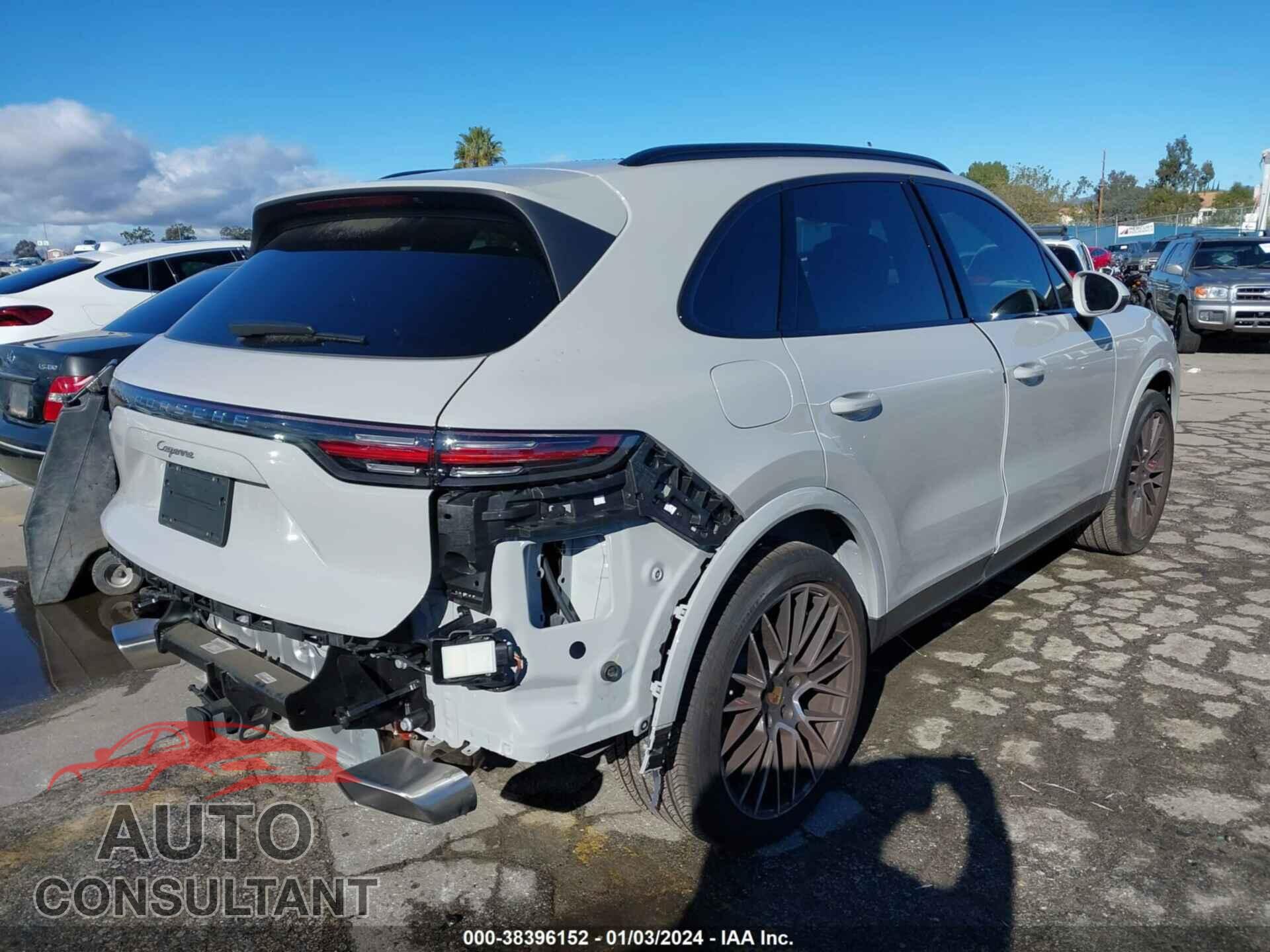 PORSCHE CAYENNE 2023 - WP1AA2AY5PDA08470