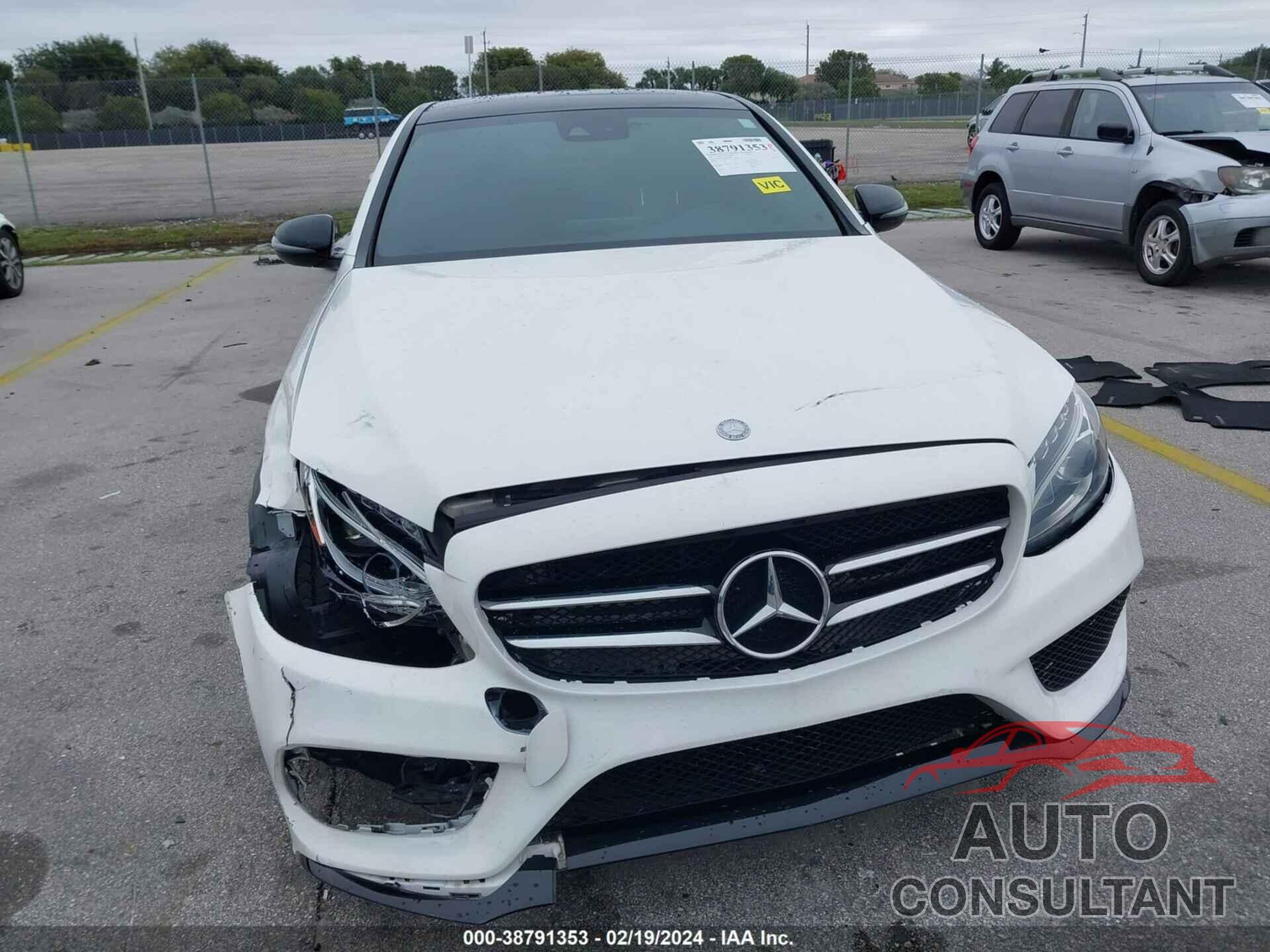 MERCEDES-BENZ C 300 2017 - 55SWF4JB5HU203400