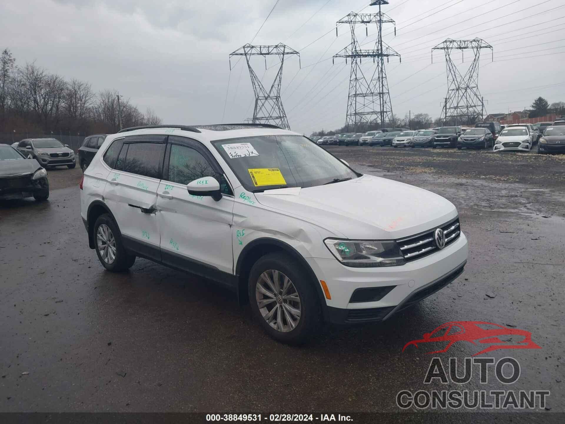 VOLKSWAGEN TIGUAN 2018 - 3VV2B7AX0JM115060