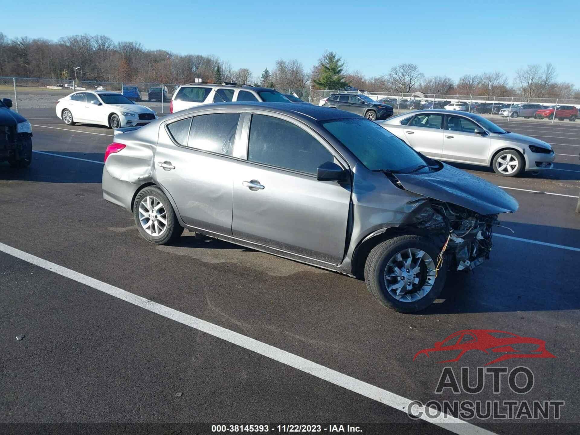 NISSAN VERSA 2018 - 3N1CN7AP7JL880012