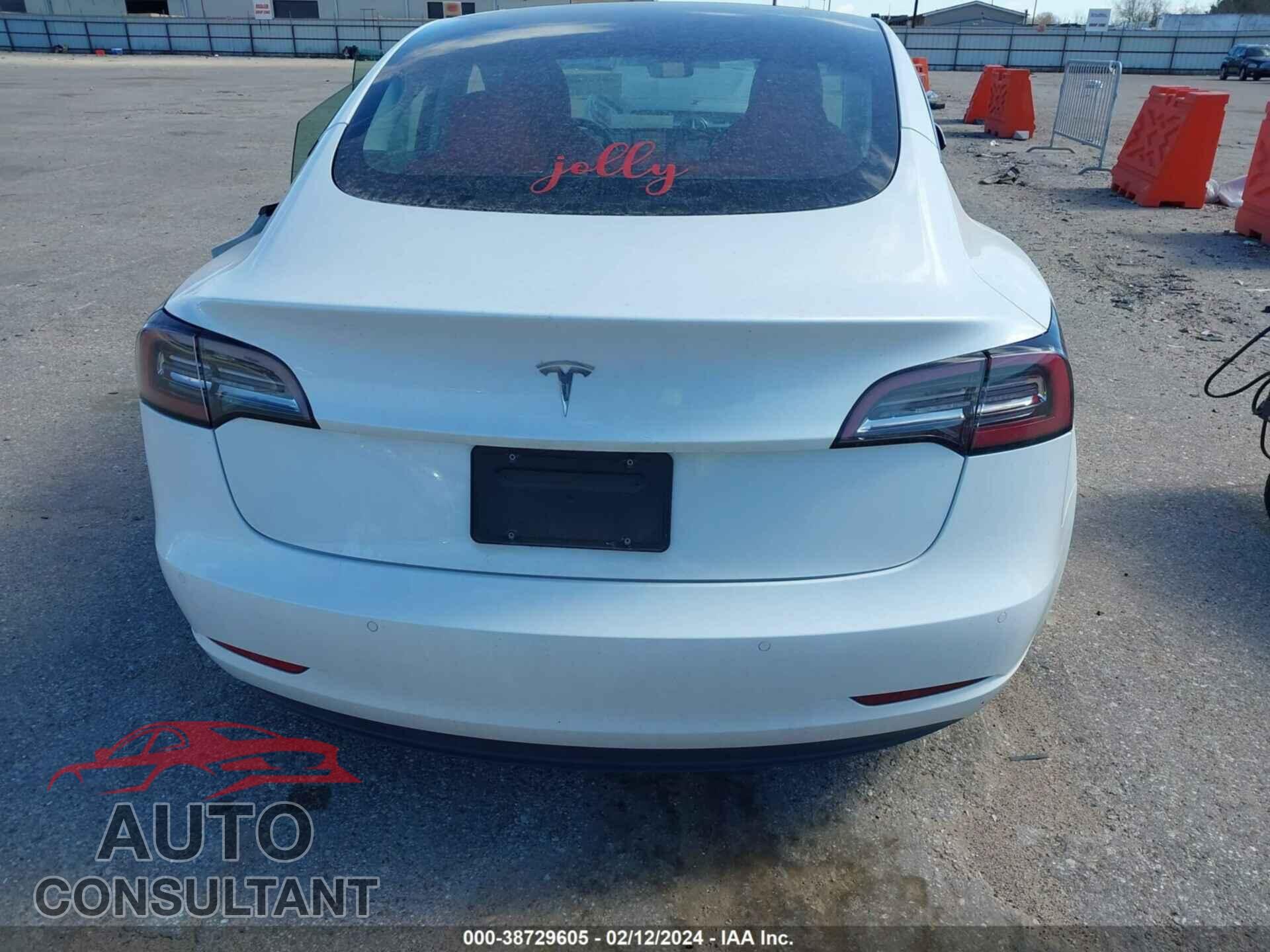 TESLA MODEL 3 2021 - 5YJ3E1EA4MF921702