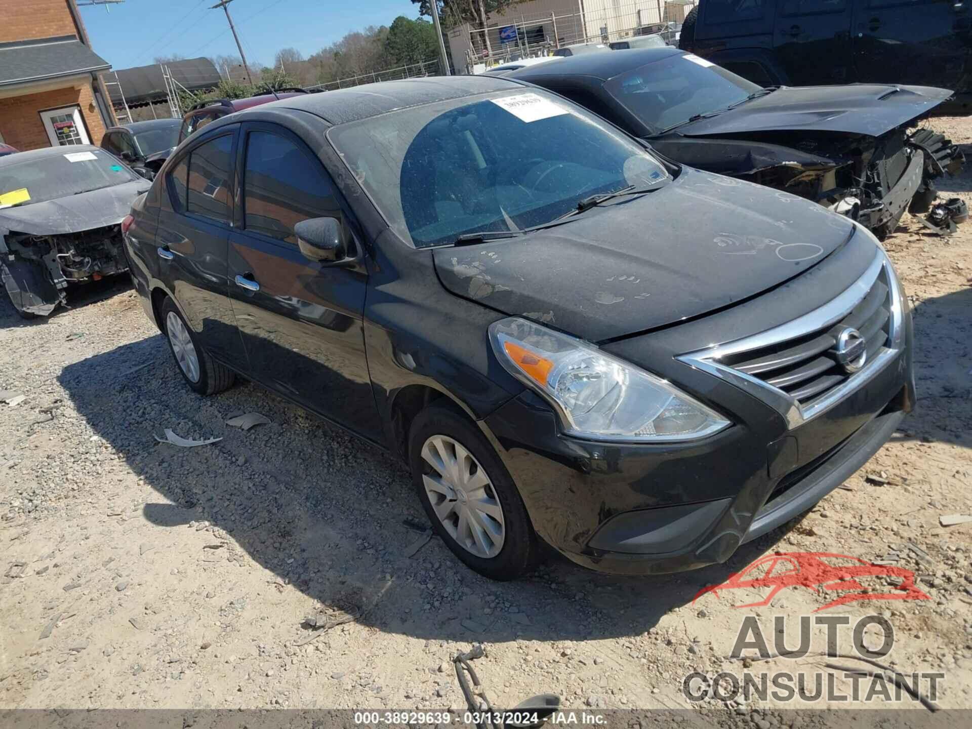 NISSAN VERSA 2018 - 3N1CN7AP8JL805643