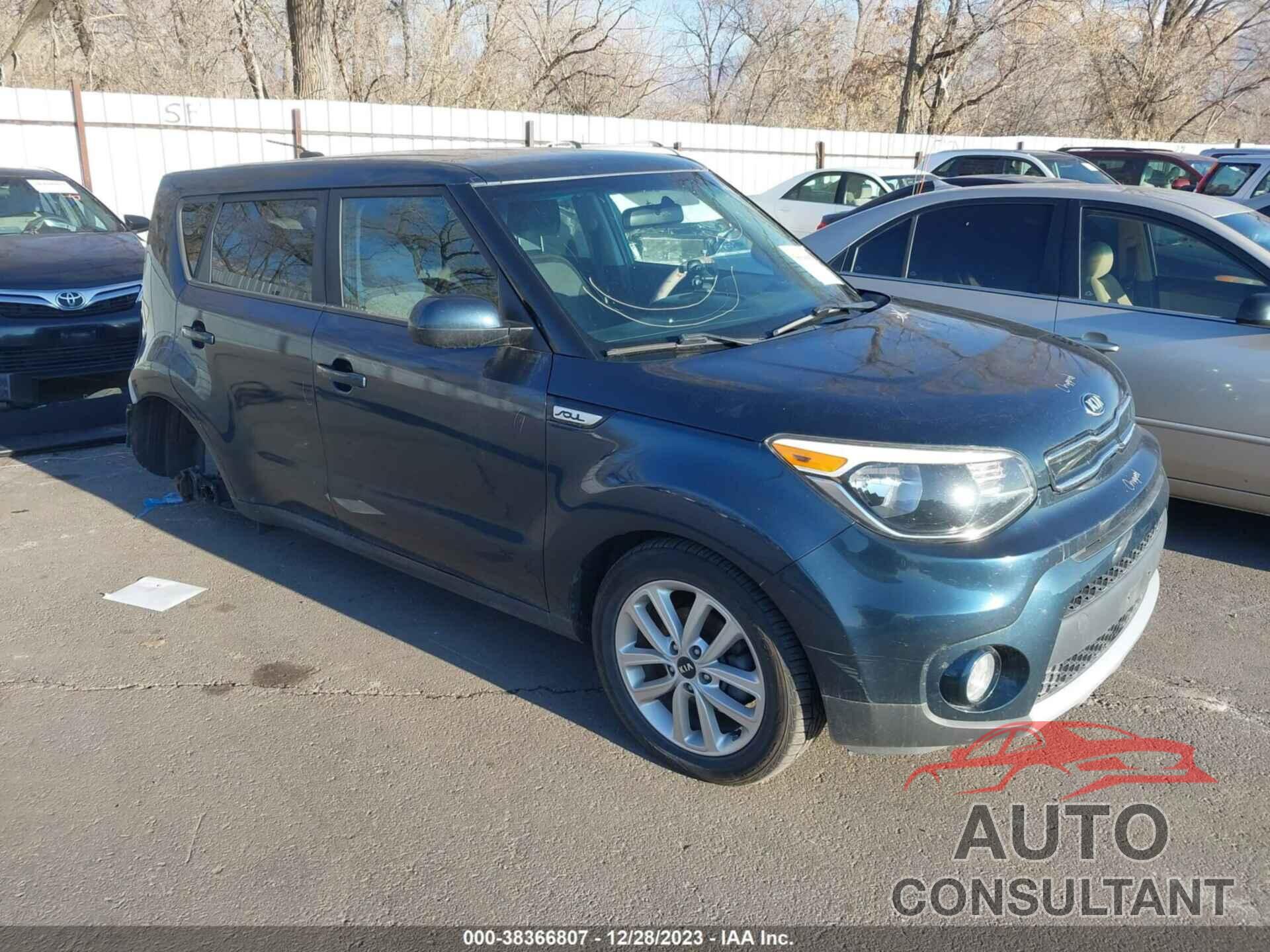 KIA SOUL 2018 - KNDJP3A5XJ7527001