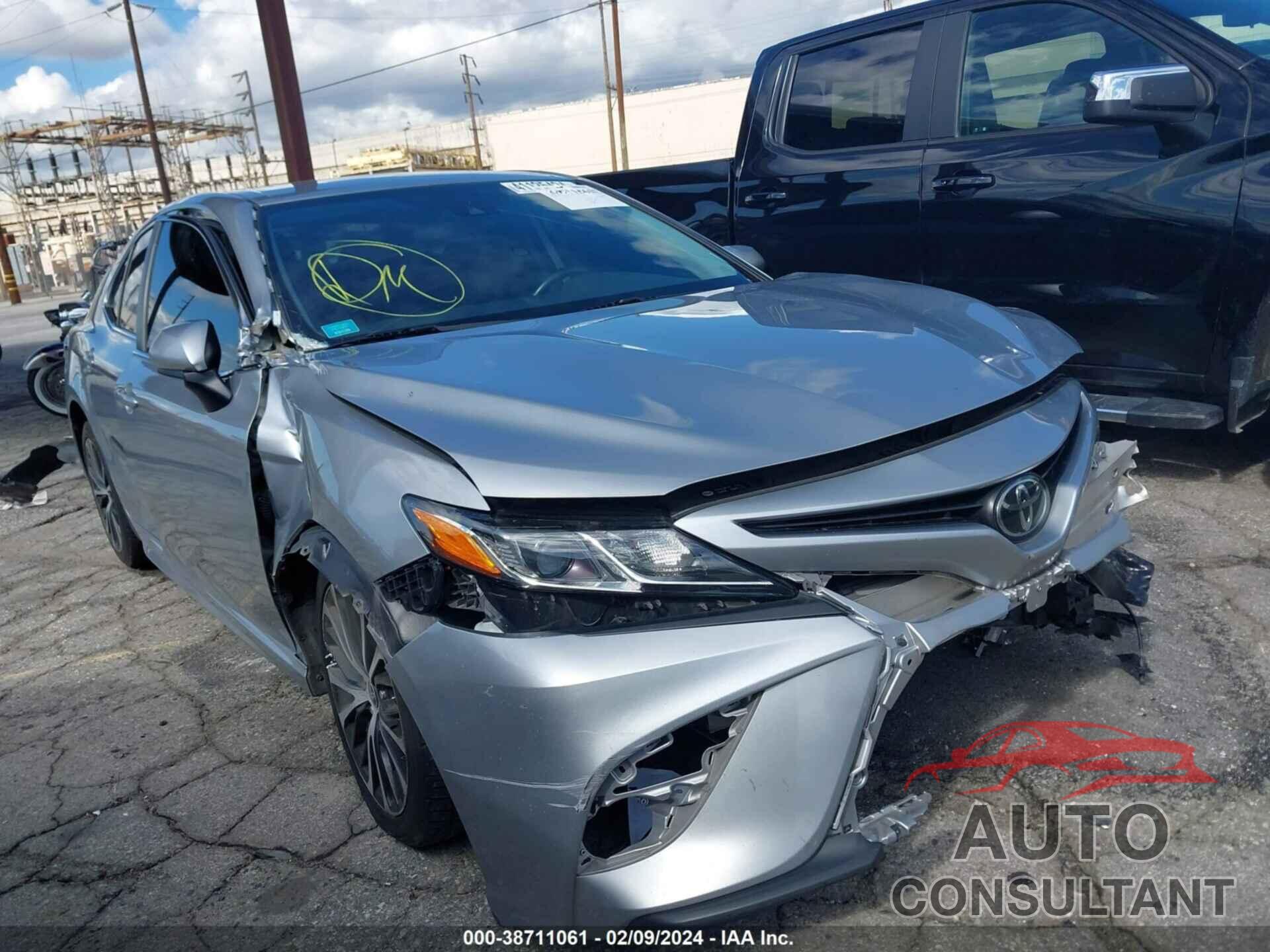 TOYOTA CAMRY 2020 - 4T1G11AK5LU948436