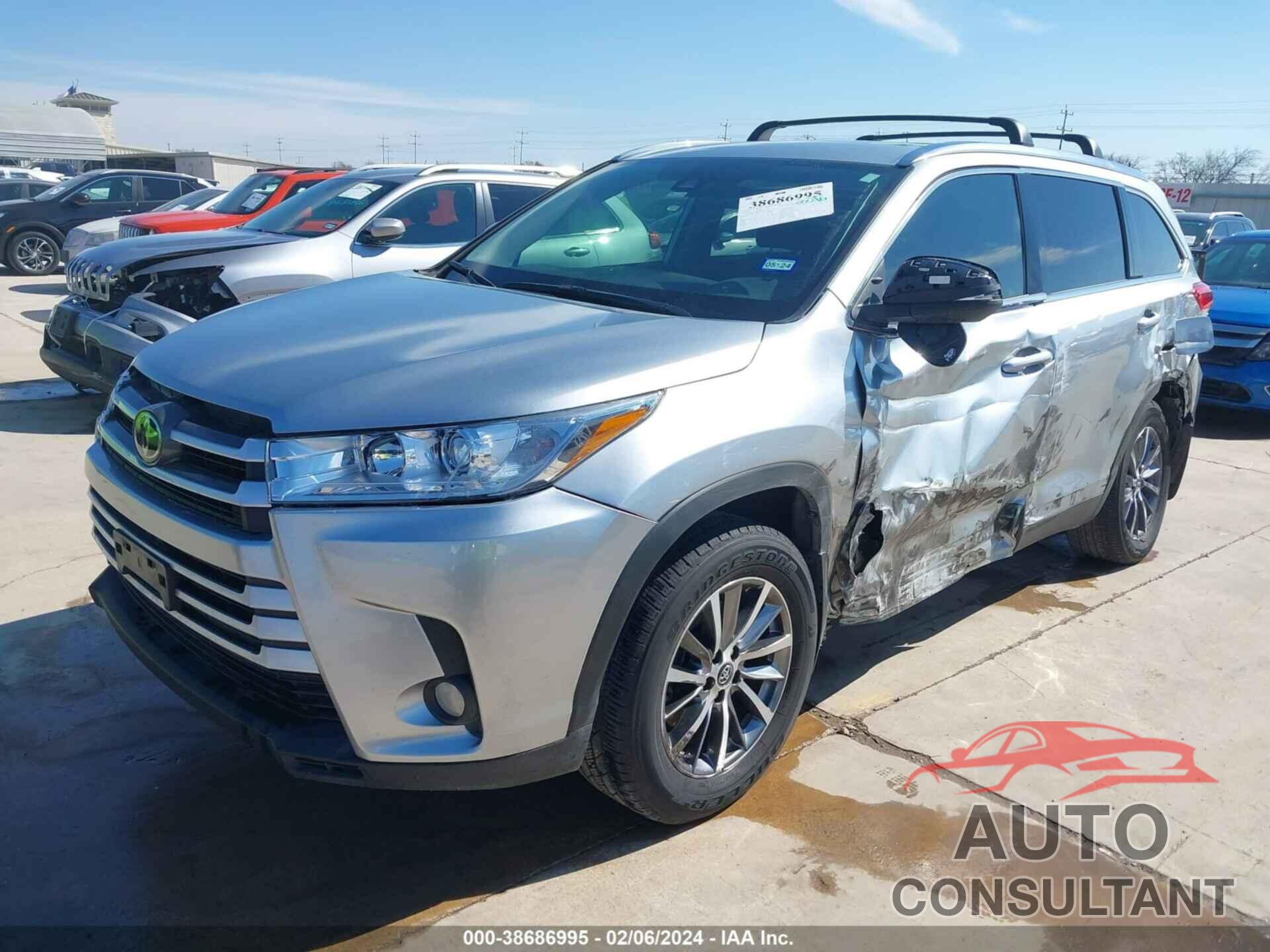 TOYOTA HIGHLANDER 2019 - 5TDKZRFH8KS551924