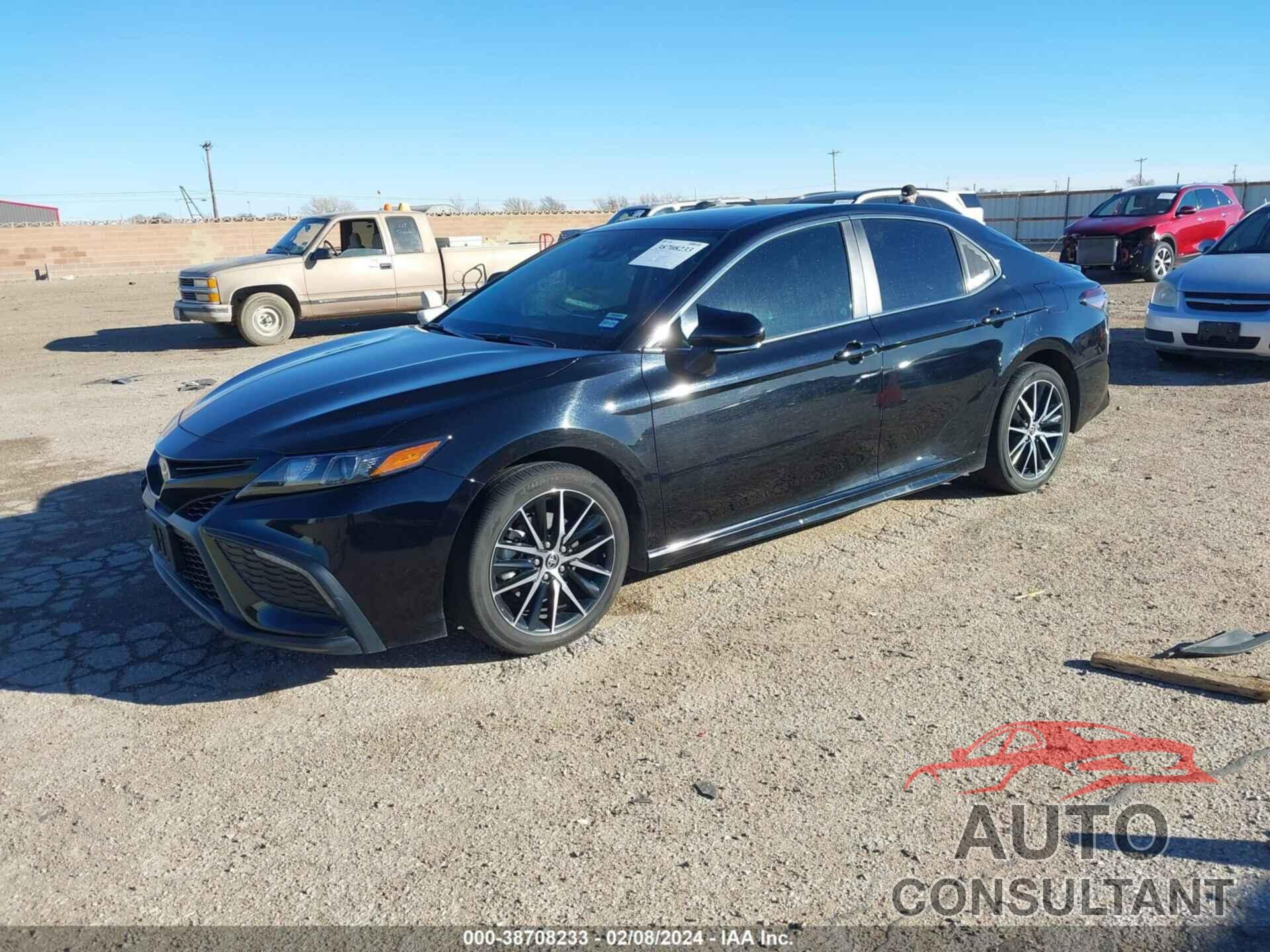 TOYOTA CAMRY 2022 - 4T1G11AK9NU039859