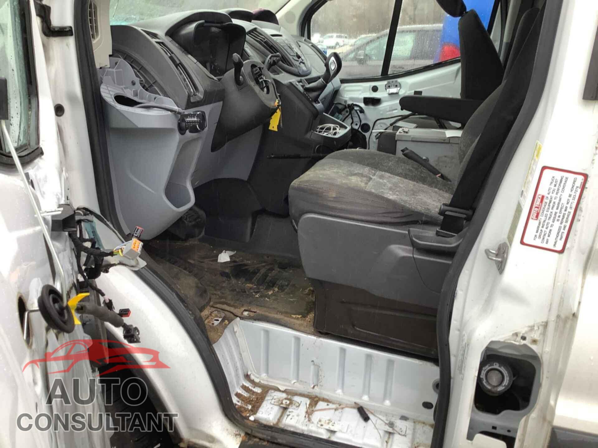 FORD TRANSIT-250 2017 - 1FTYR1YM0HKB05949