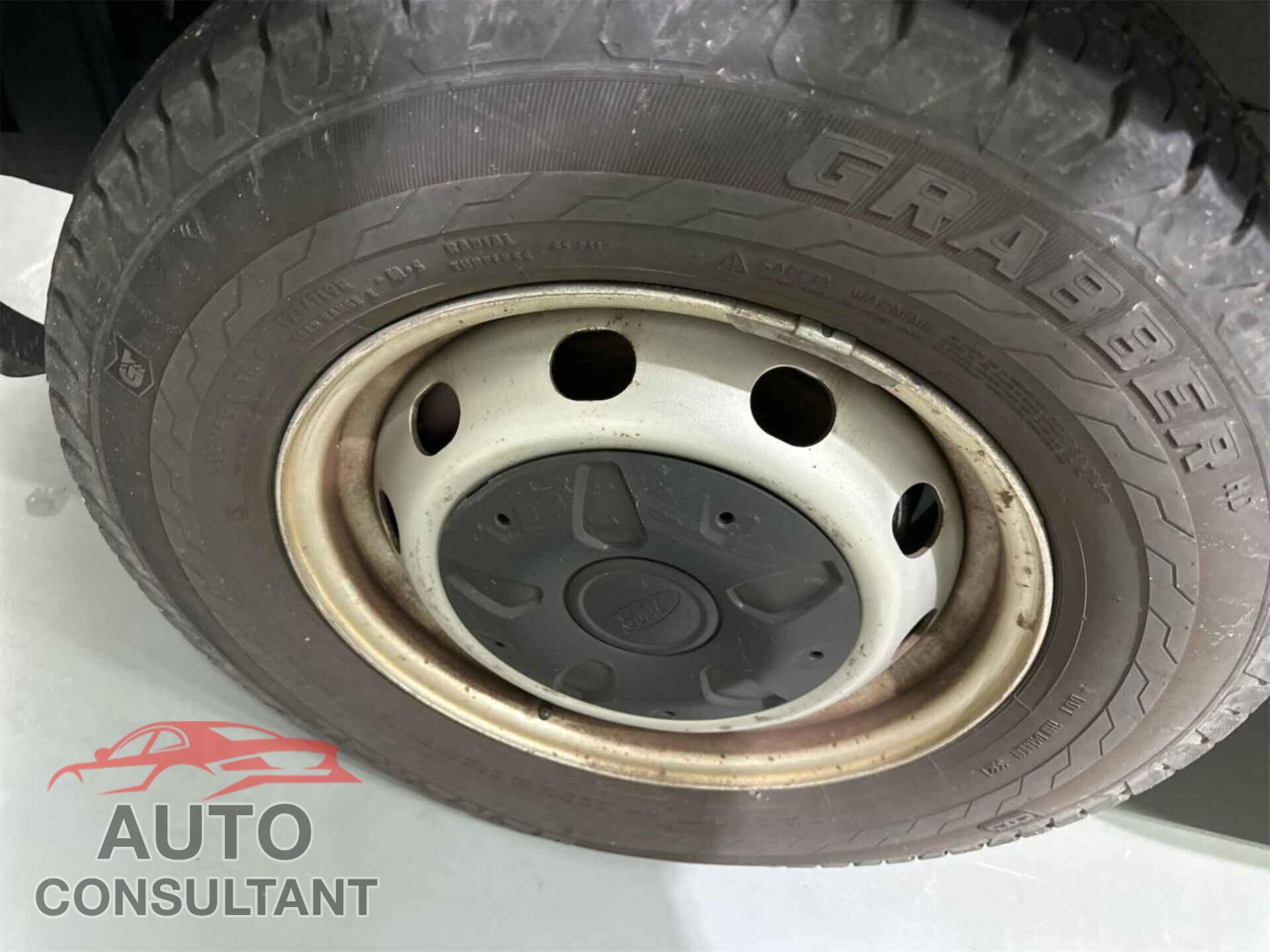 FORD TRANSIT 2018 - 1FTYR2CM2JKA05659