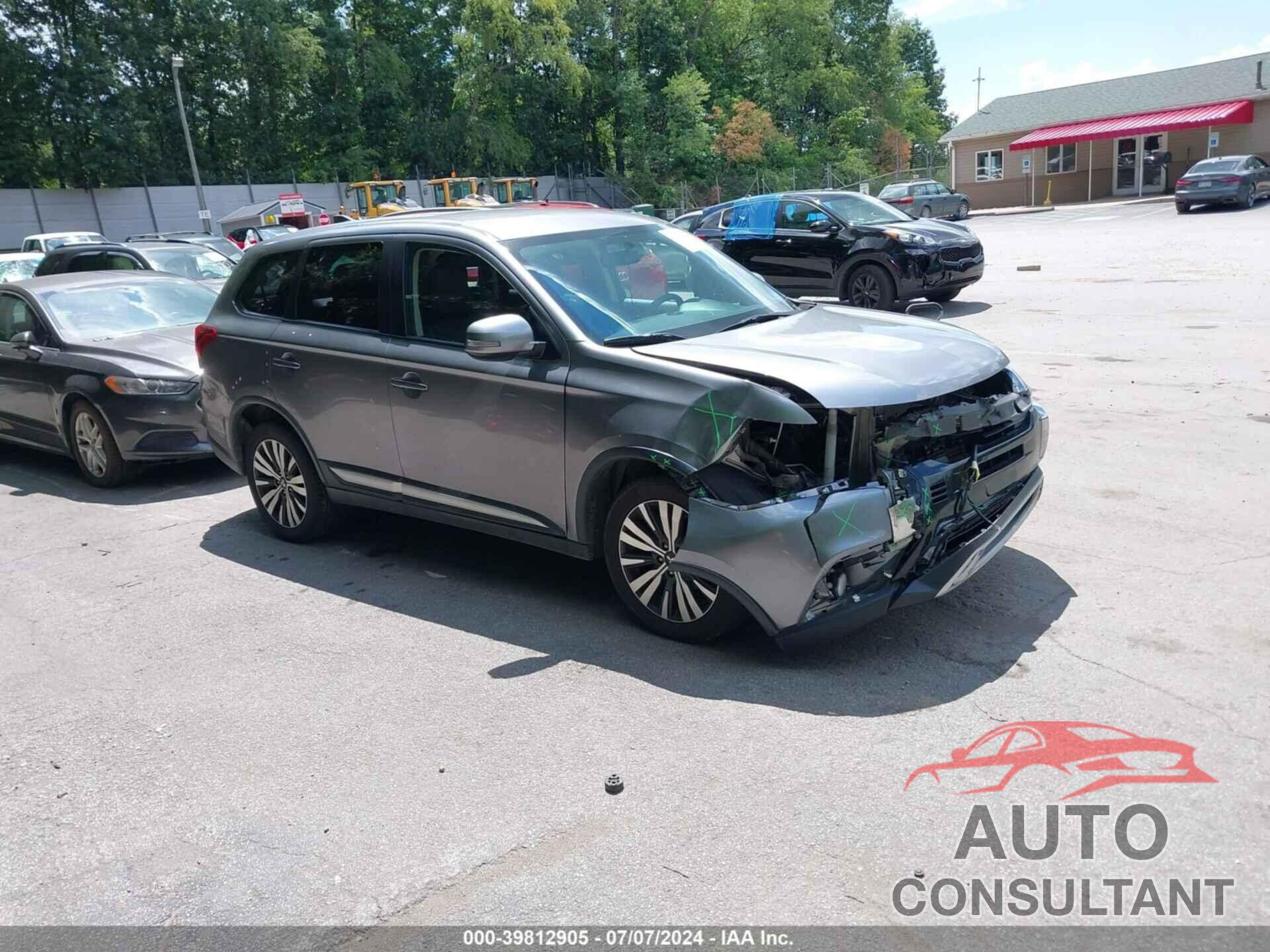 MITSUBISHI OUTLANDER 2019 - JA4AZ3A32KZ046457