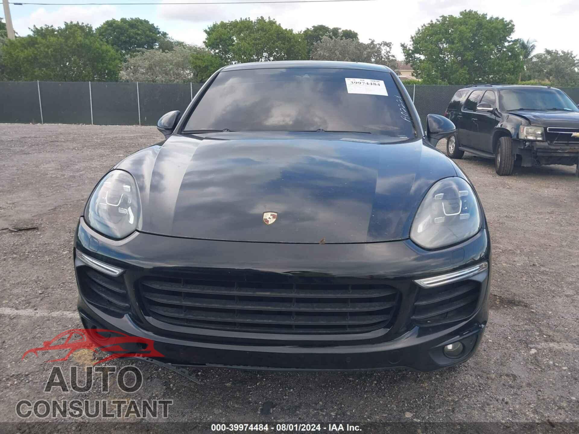 PORSCHE CAYENNE 2018 - WP1AA2A23JKA02228