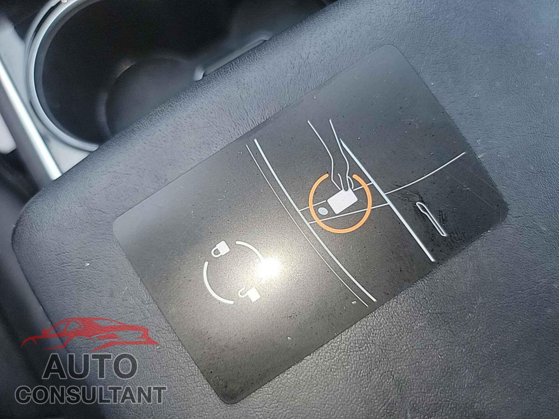 TESLA MODEL 3 2018 - 5YJ3E1EB6JF187147