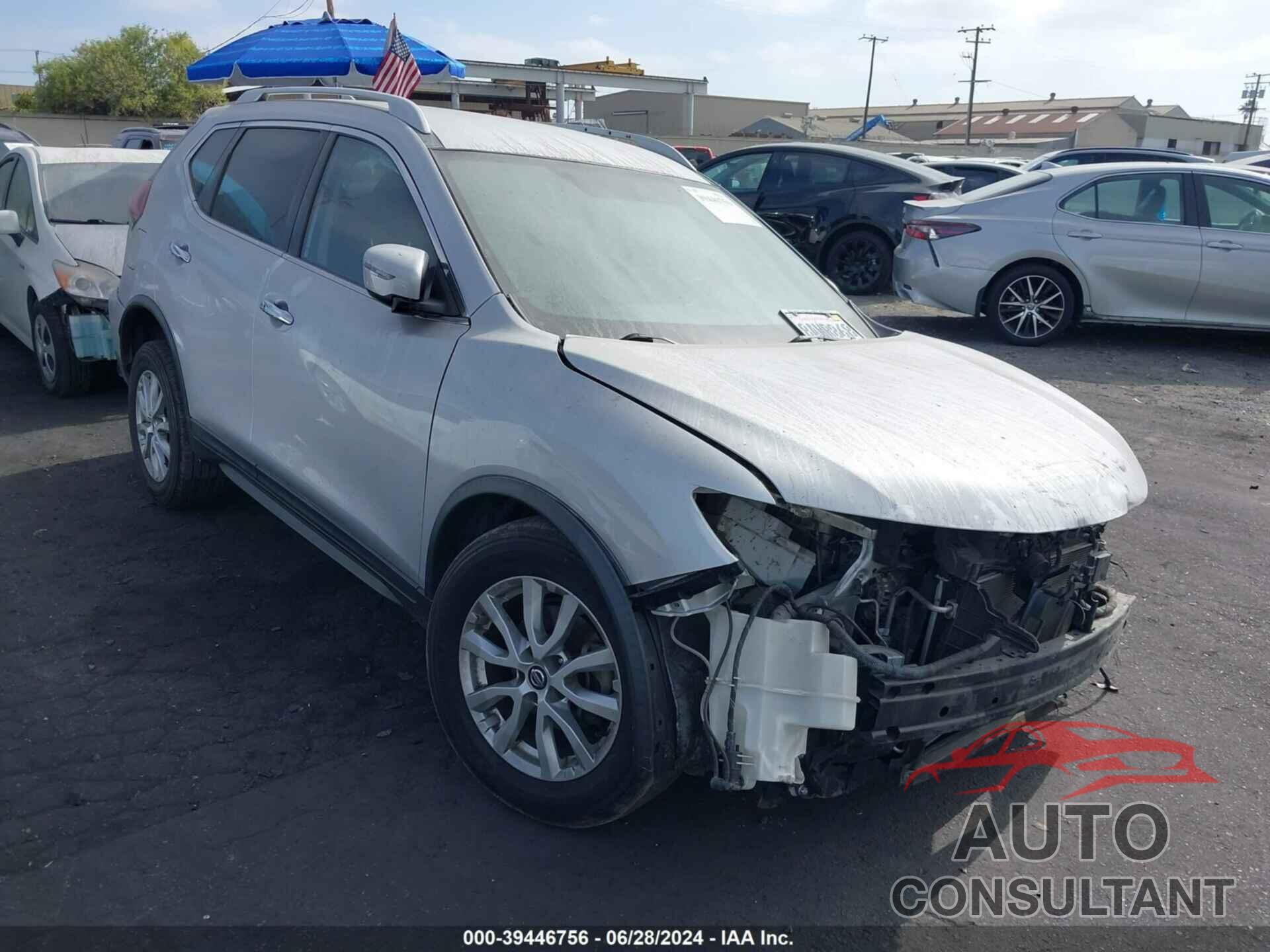 NISSAN ROGUE 2018 - KNMAT2MT8JP523562