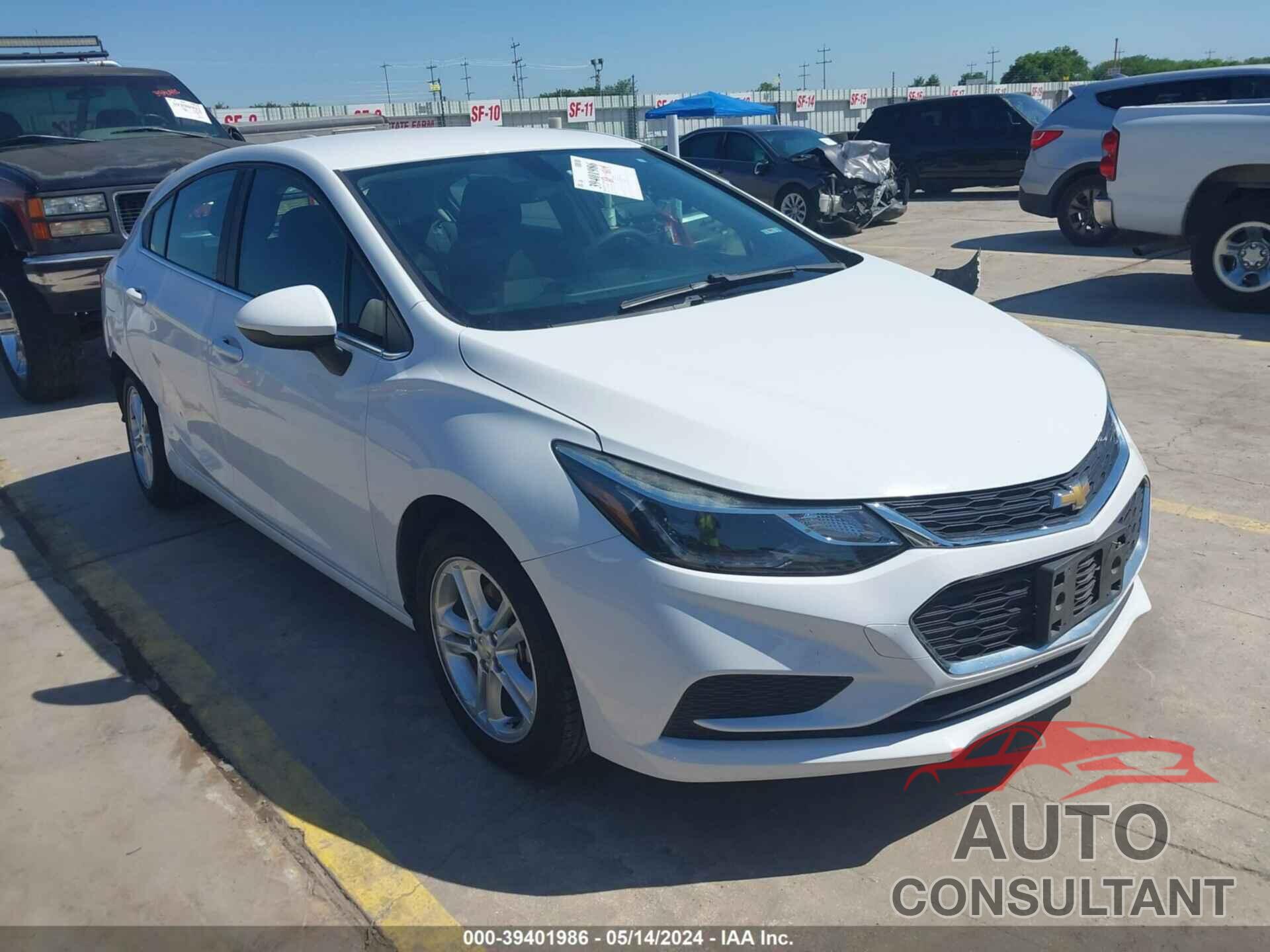 CHEVROLET CRUZE 2018 - 3G1BE6SM1JS639729