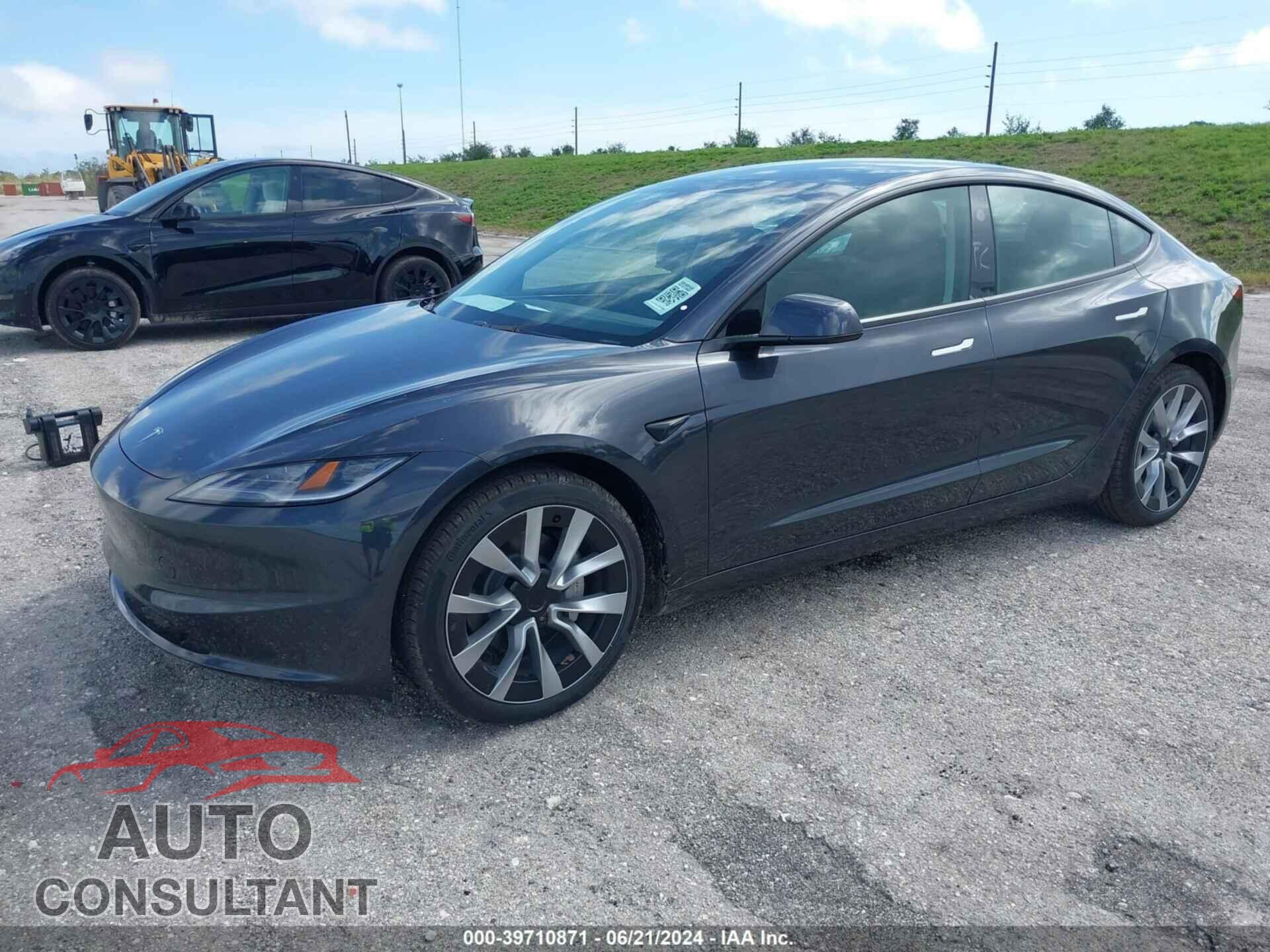 TESLA MODEL 3 2024 - 5YJ3E1EA0RF741656