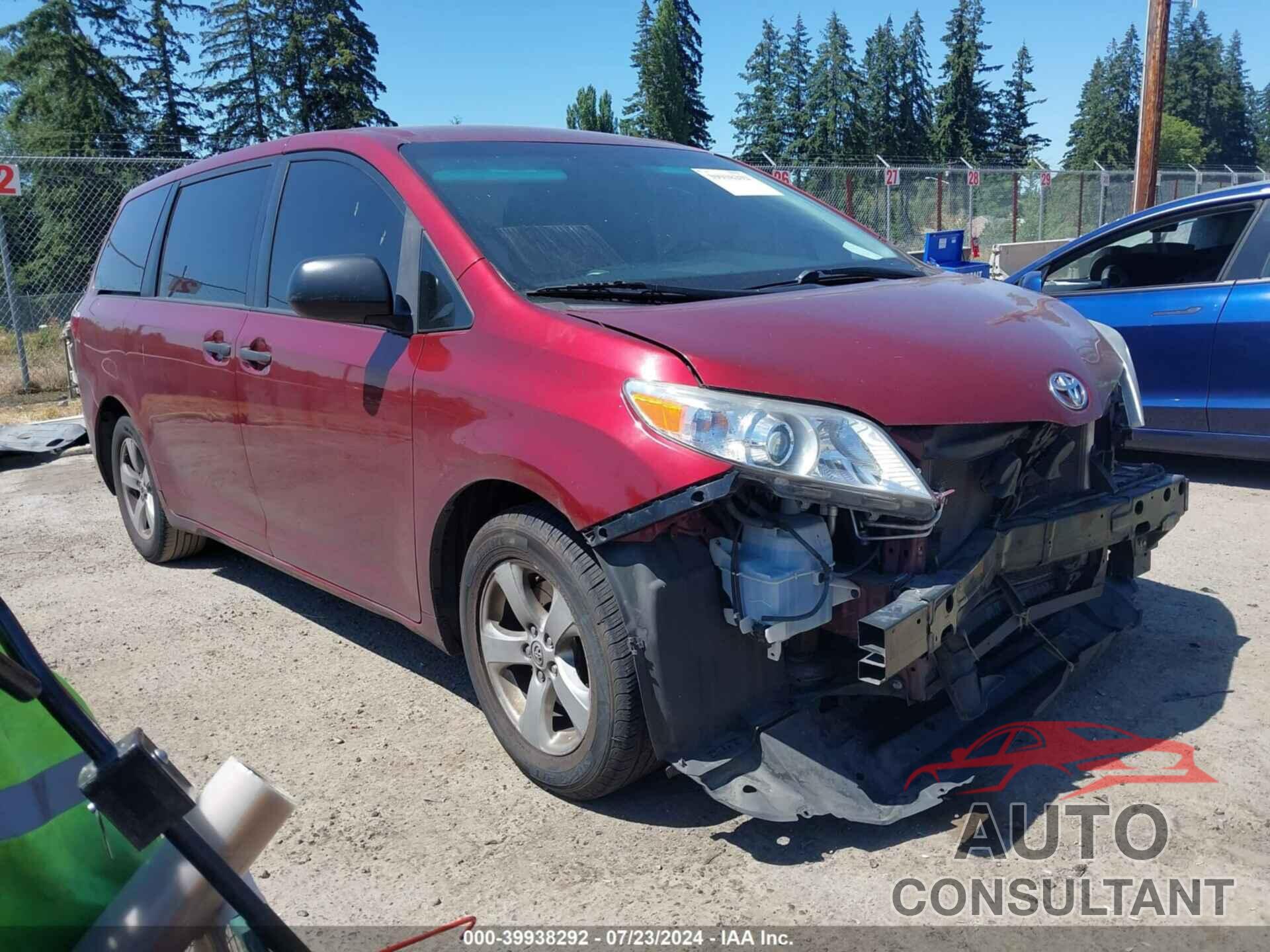 TOYOTA SIENNA 2016 - 5TDZK3DC9GS739866