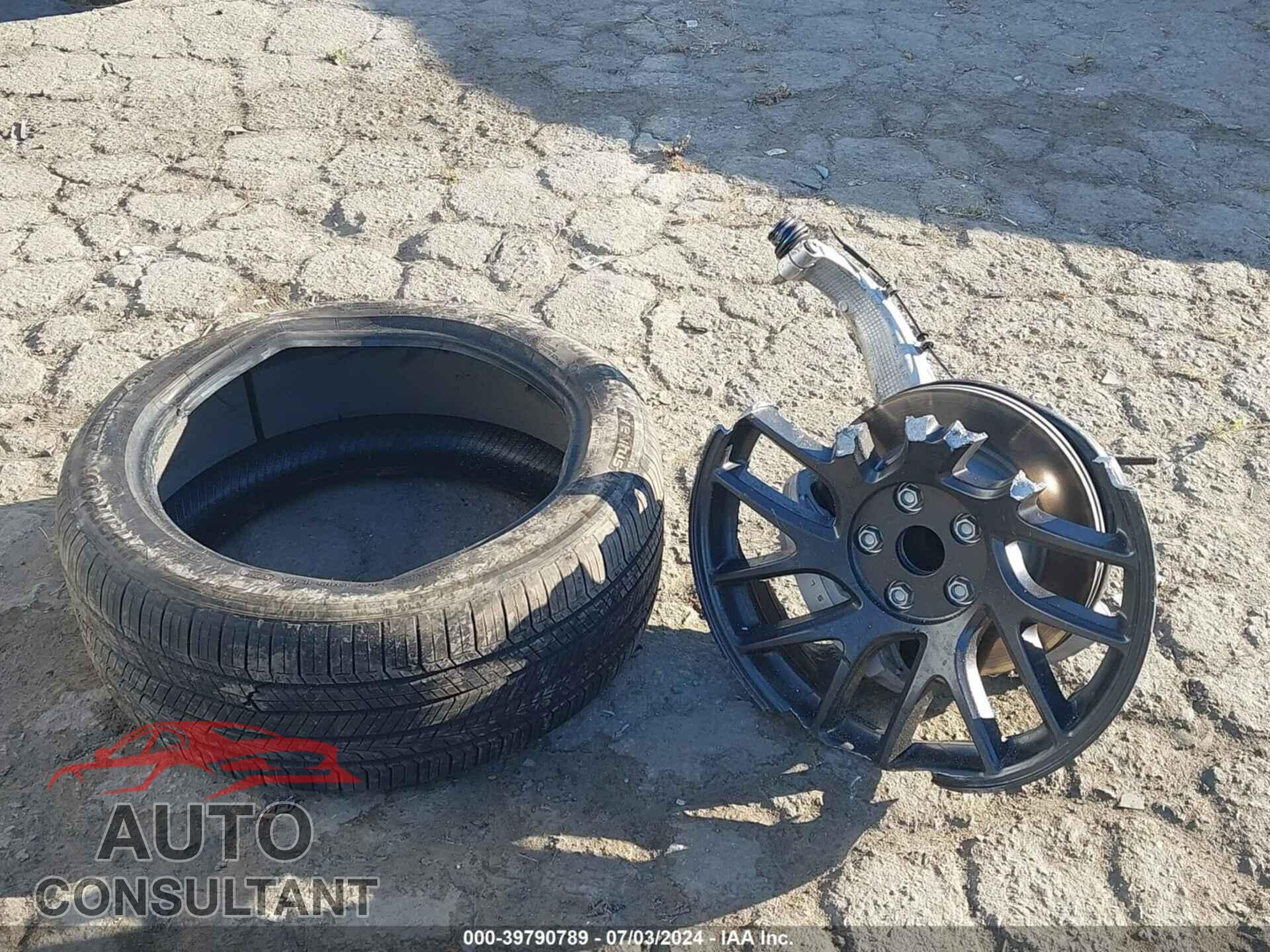 TESLA MODEL 3 2024 - 5YJ3E1EA5RF756475