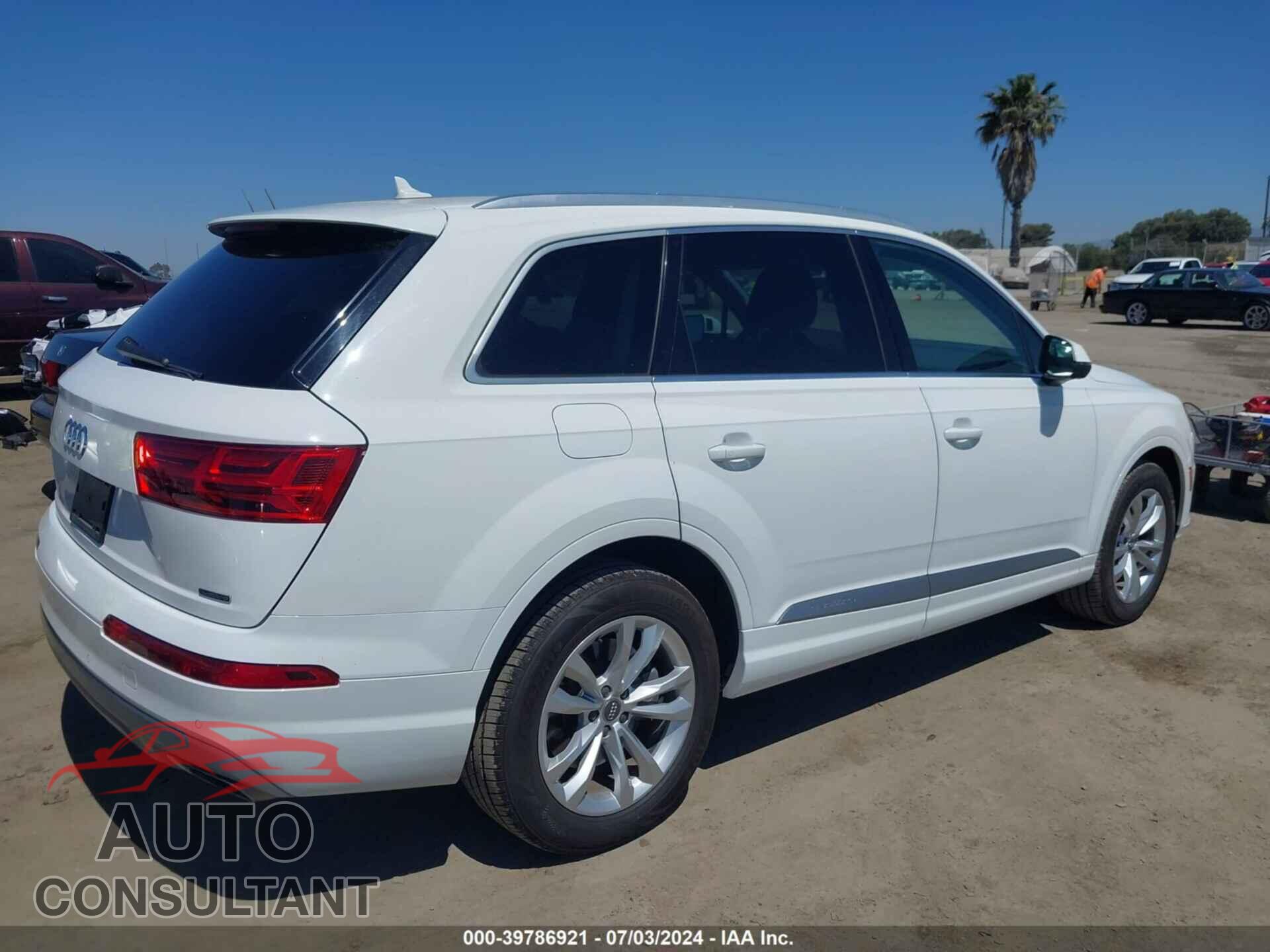 AUDI Q7 2019 - WA1AHAF71KD044697