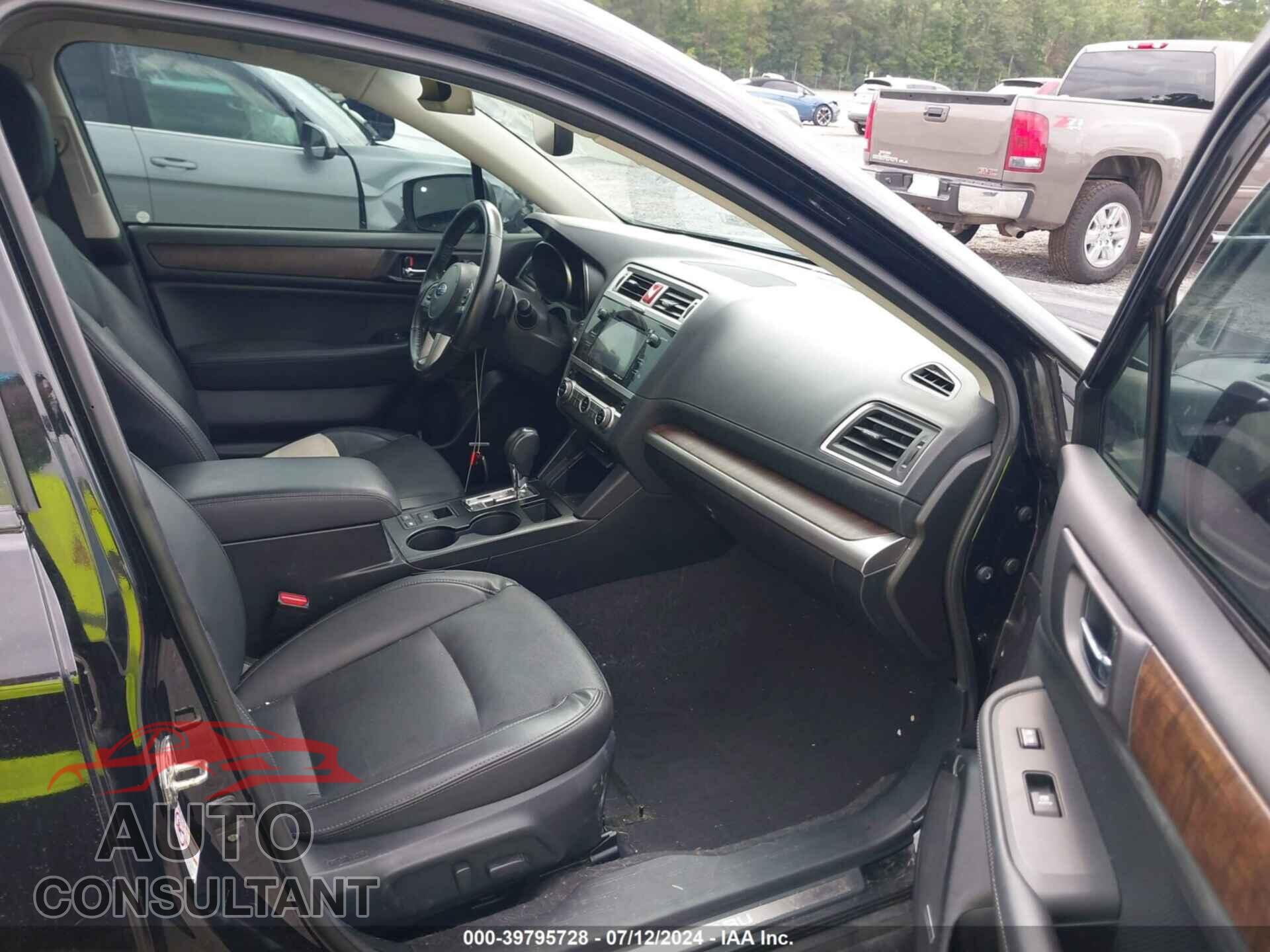 SUBARU OUTBACK 2017 - 4S4BSANC7H3211679