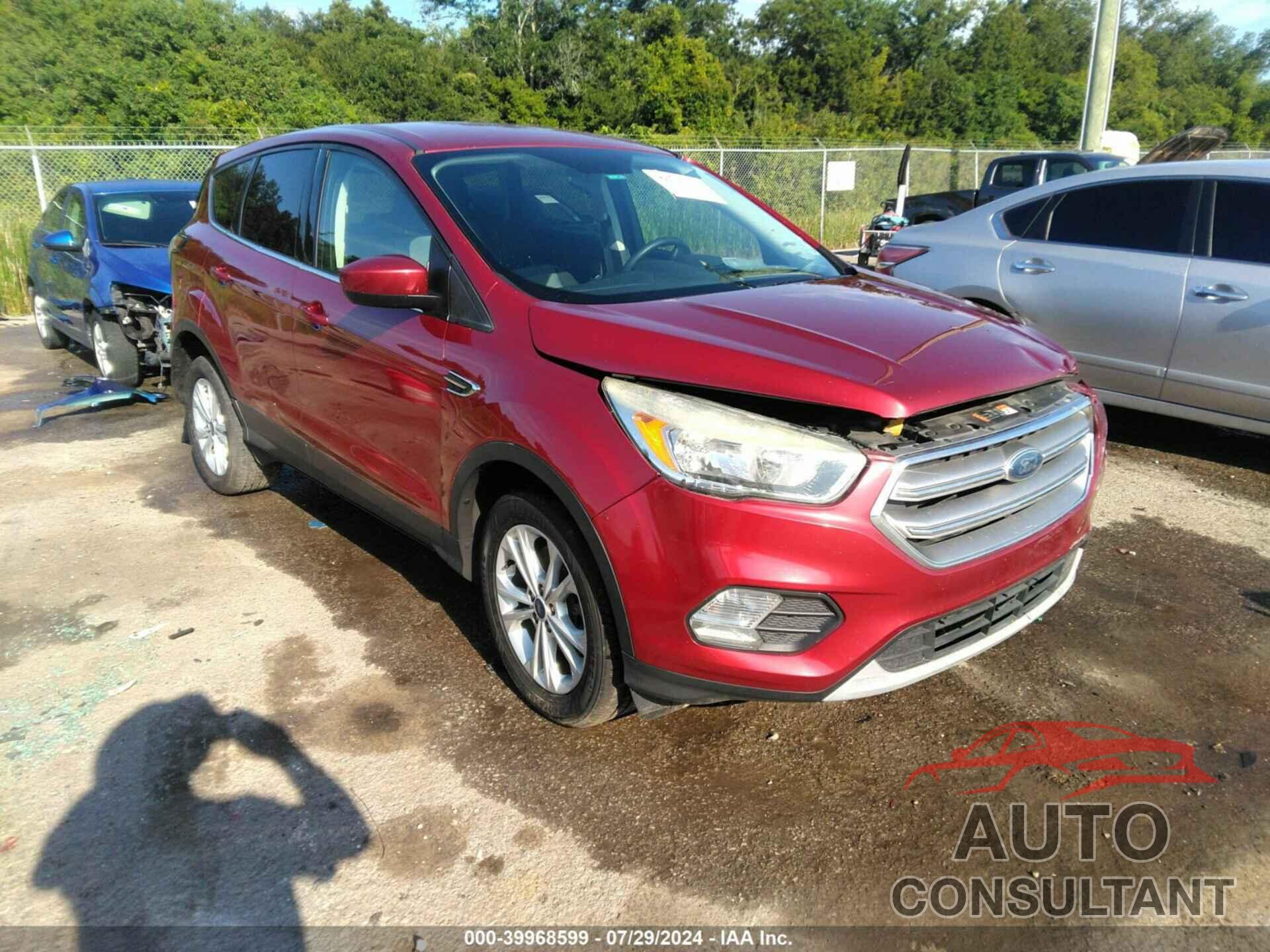 FORD ESCAPE 2017 - 1FMCU0G98HUB95920