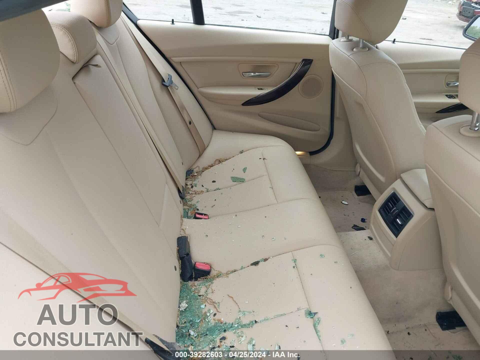 BMW 320I 2016 - WBA8E5G51GNU19391