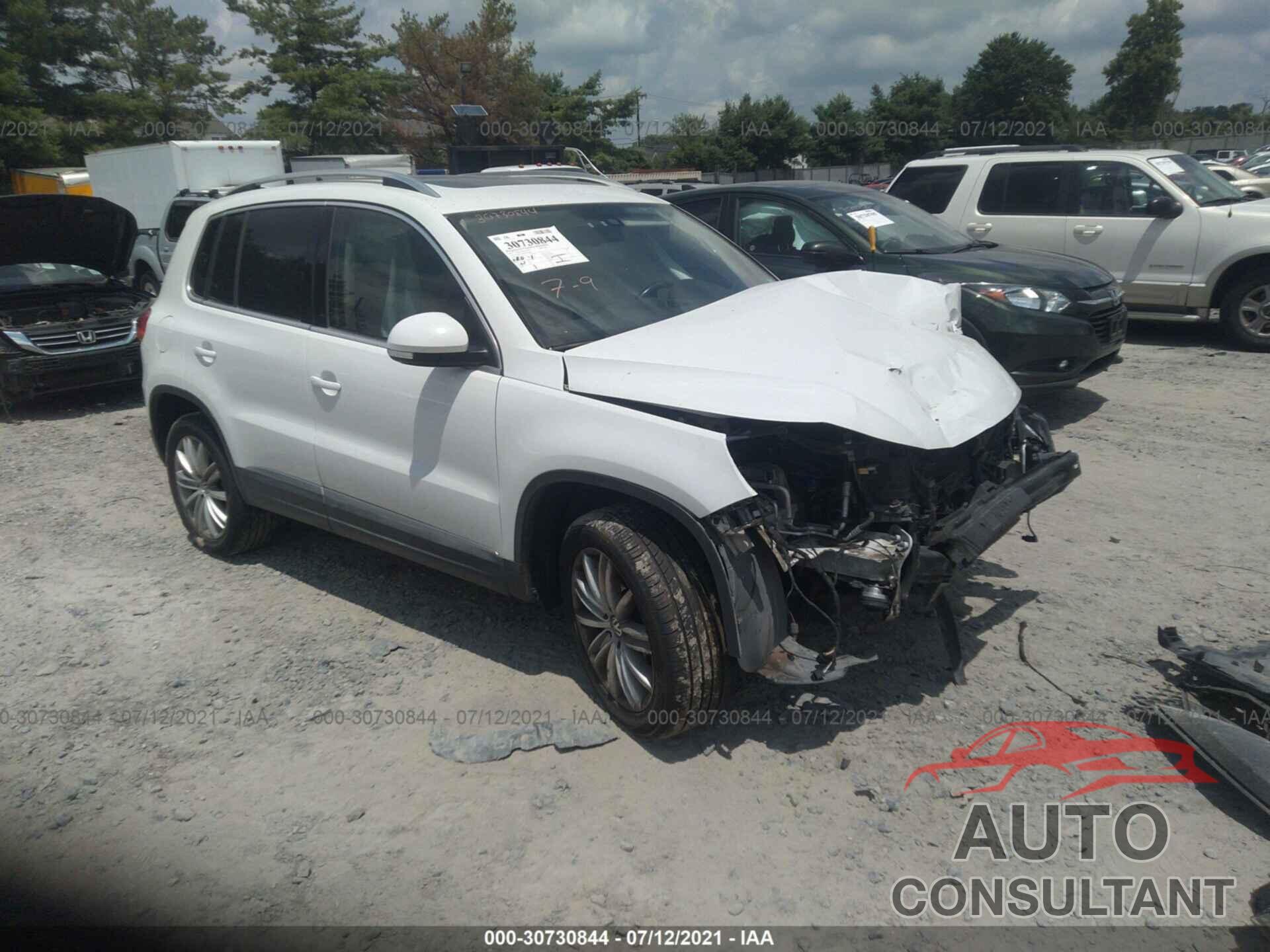 VOLKSWAGEN TIGUAN 2016 - WVGBV7AX6GW615489