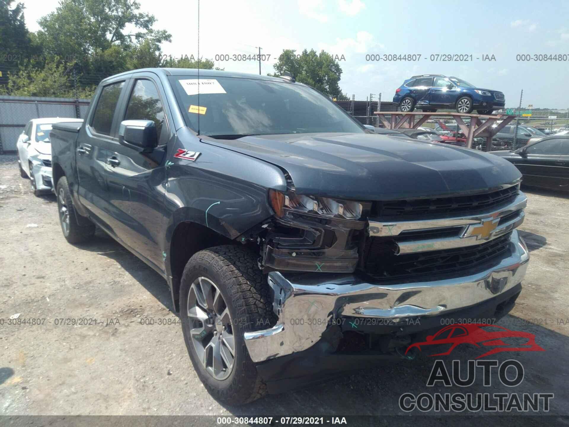 CHEVROLET SILVERADO 1500 2020 - 1GCUYDED3LZ147085