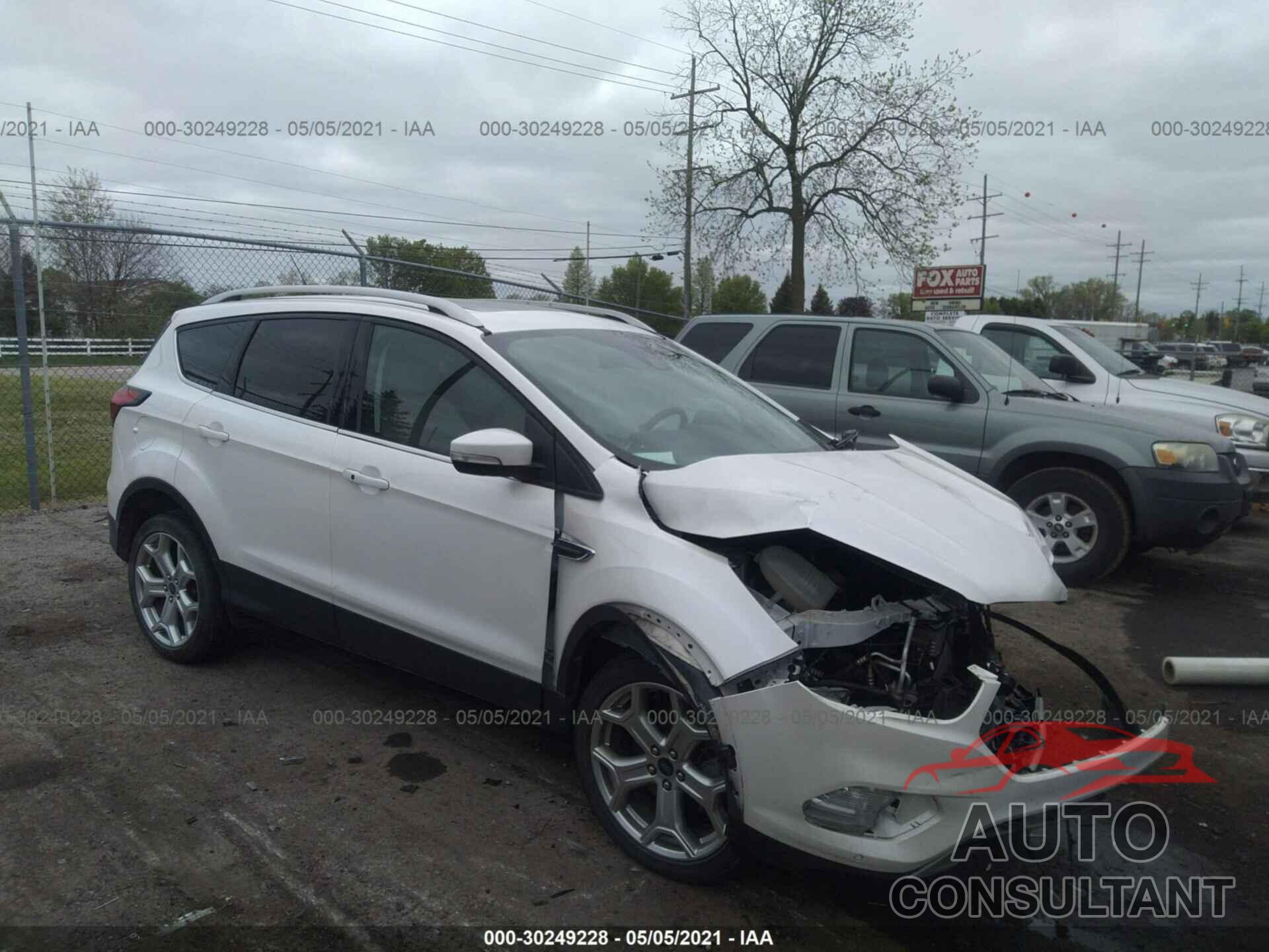 FORD ESCAPE 2019 - 1FMCU9J90KUB77156