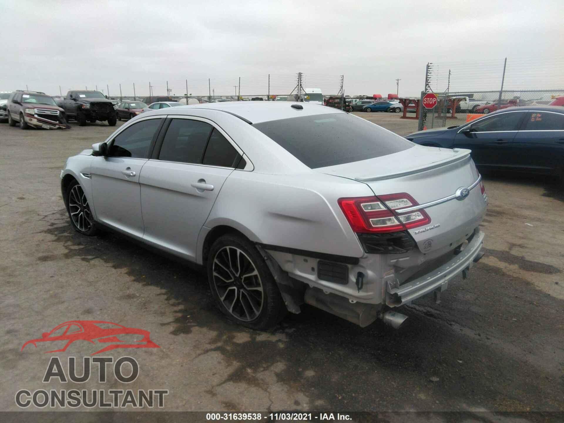 FORD TAURUS 2017 - 1FAHP2E99HG135200